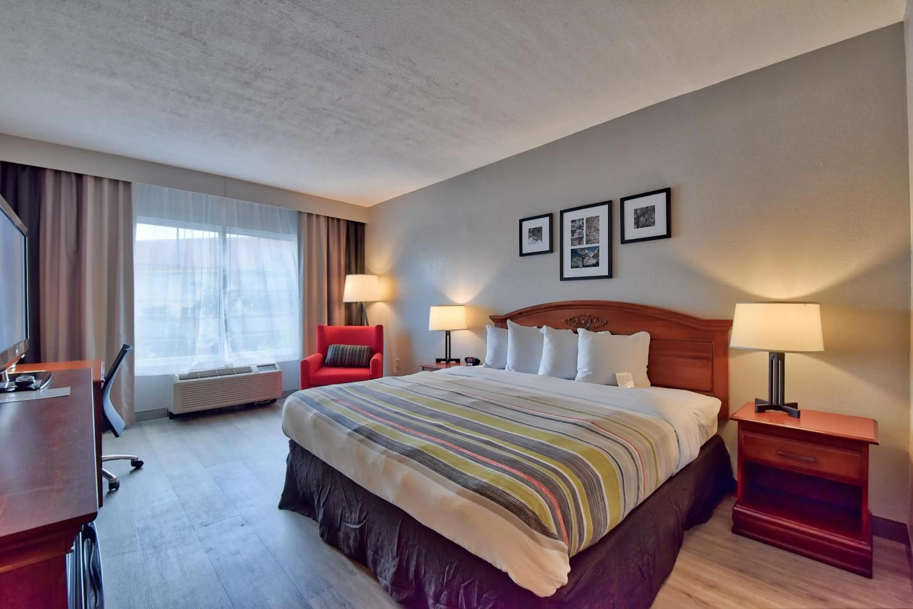 Bed in Country Inn & Suites by Radisson, Ocala Southwest