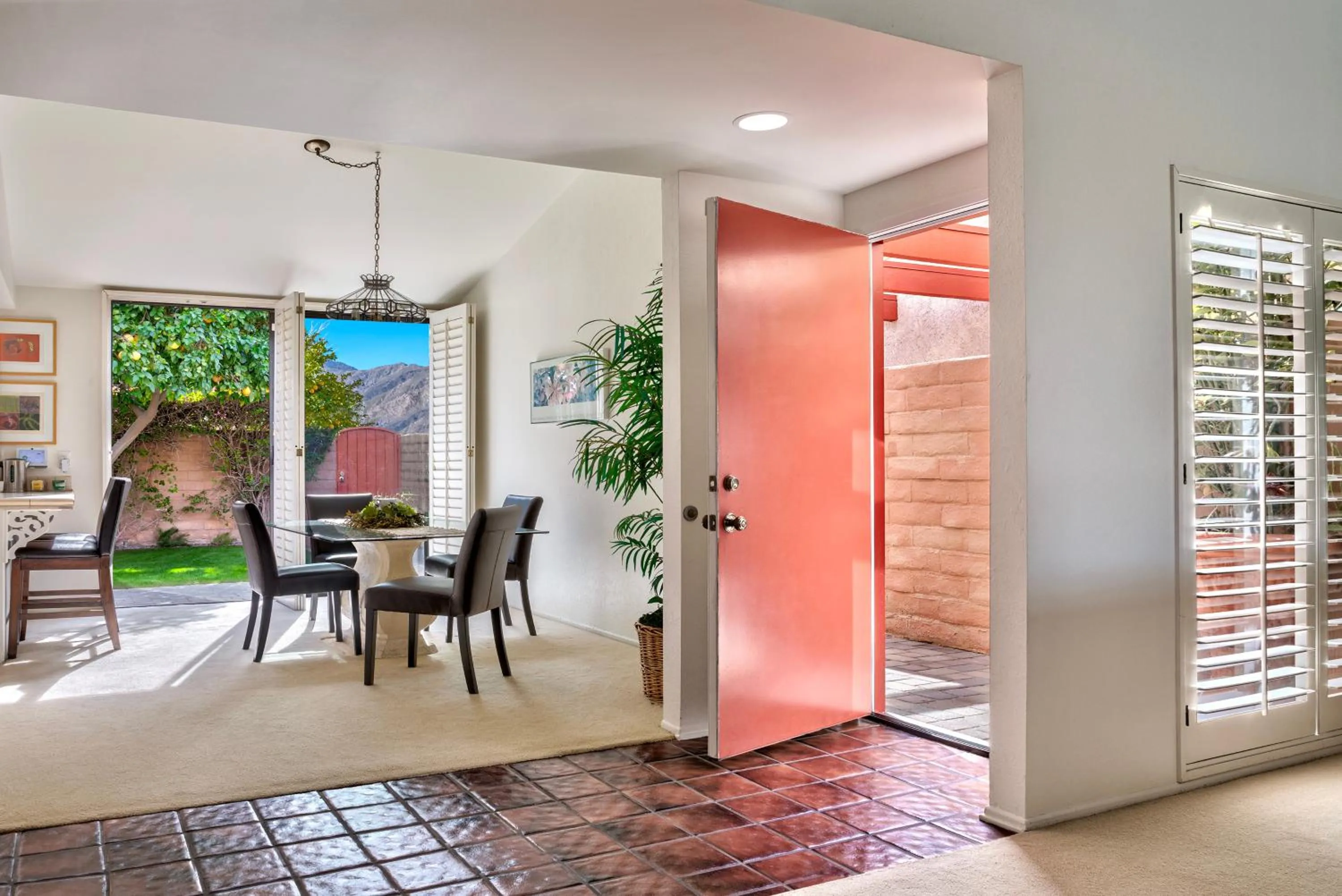 Facade/entrance in Sundance Villas by Private Villa Management