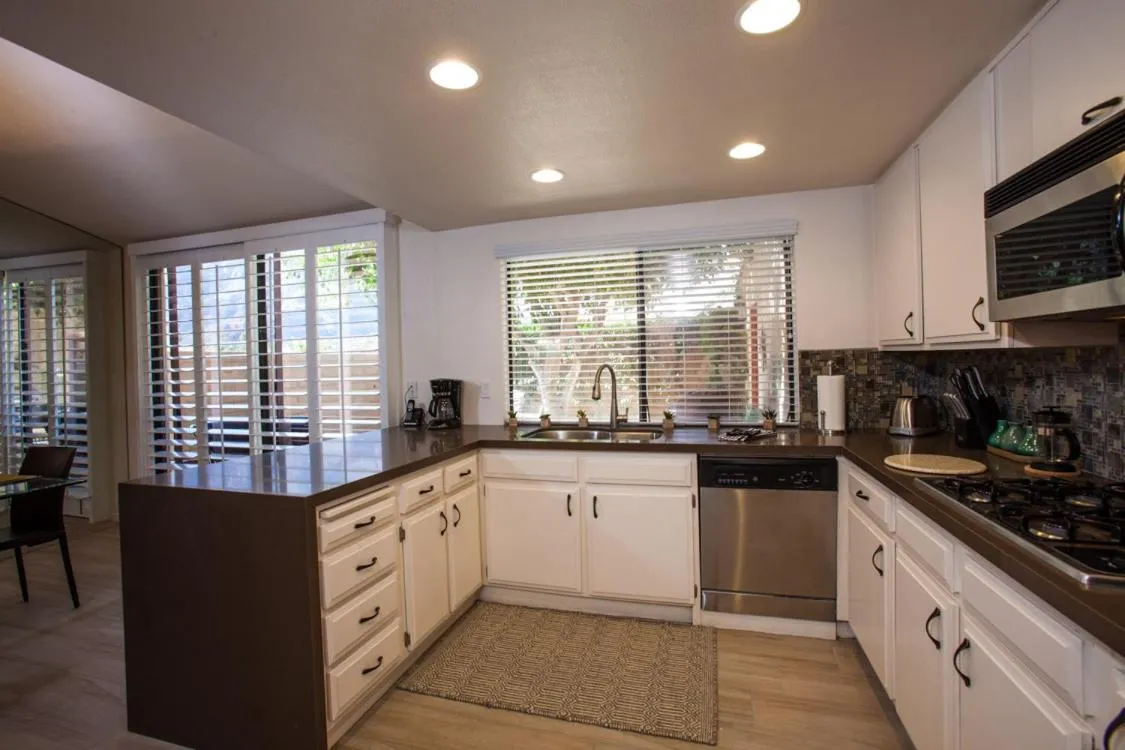 Coffee/tea facilities in Sundance Villas by Private Villa Management