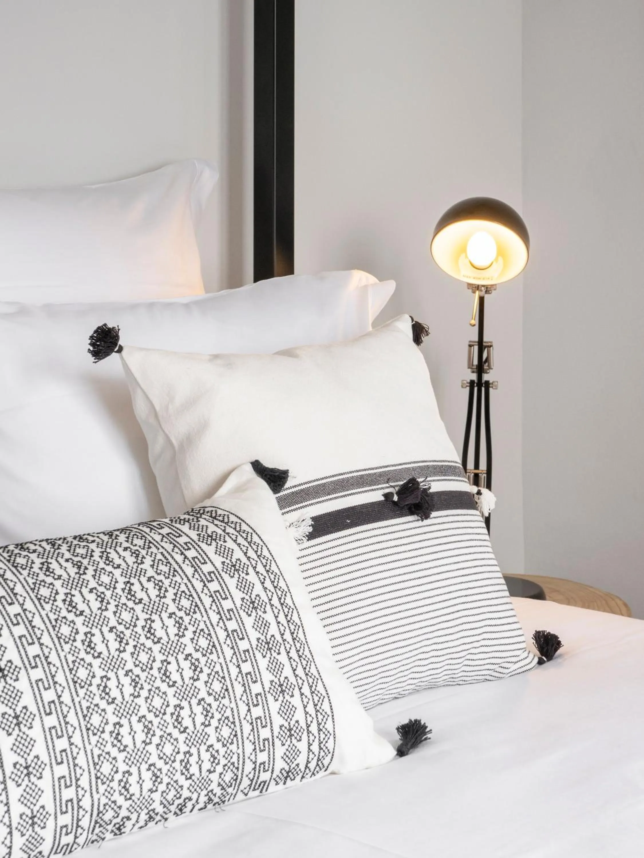 View (from property/room), Bed in Penedo da Saudade Suites & Hostel