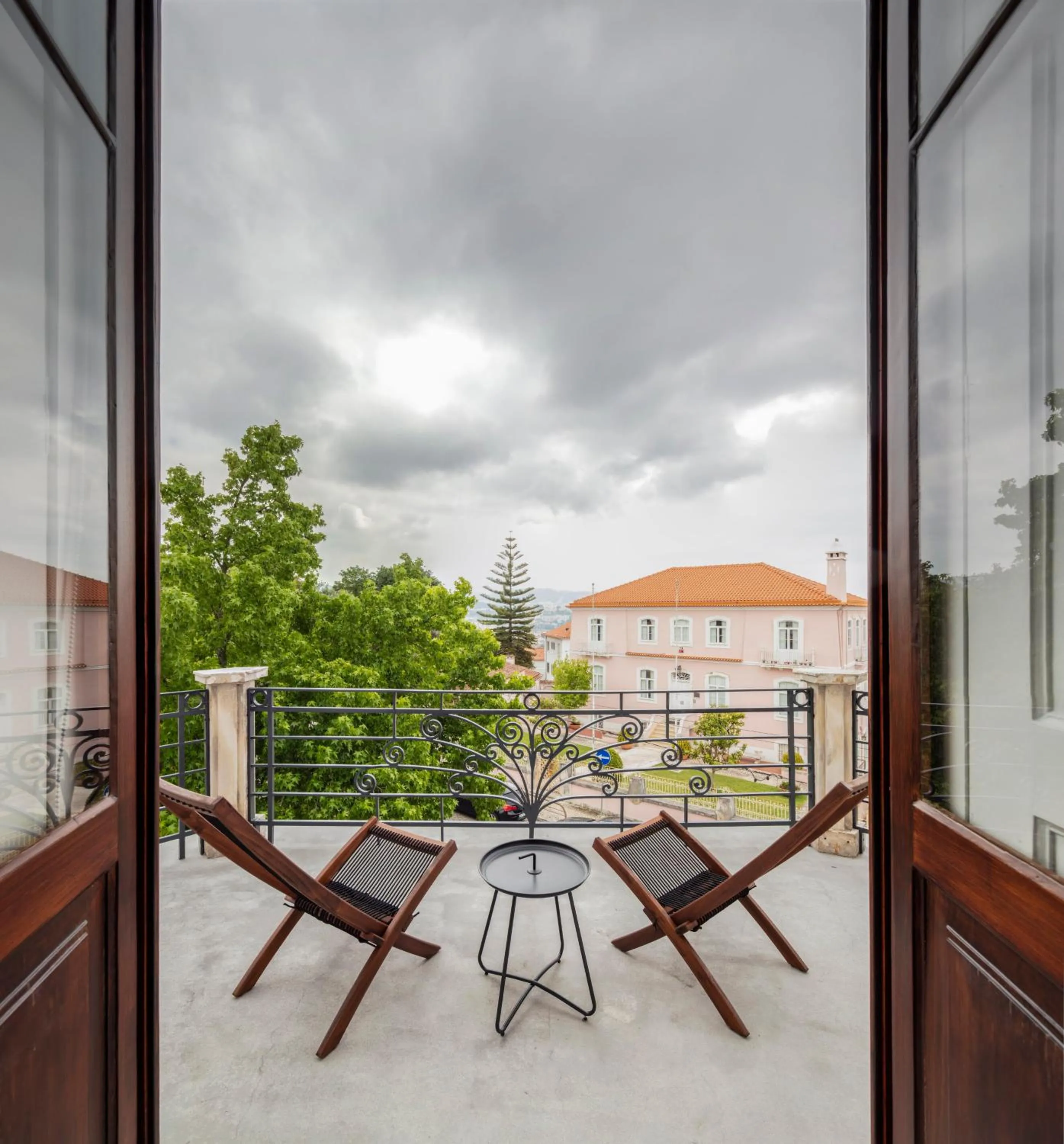 Penedo da Saudade Suites & Hostel