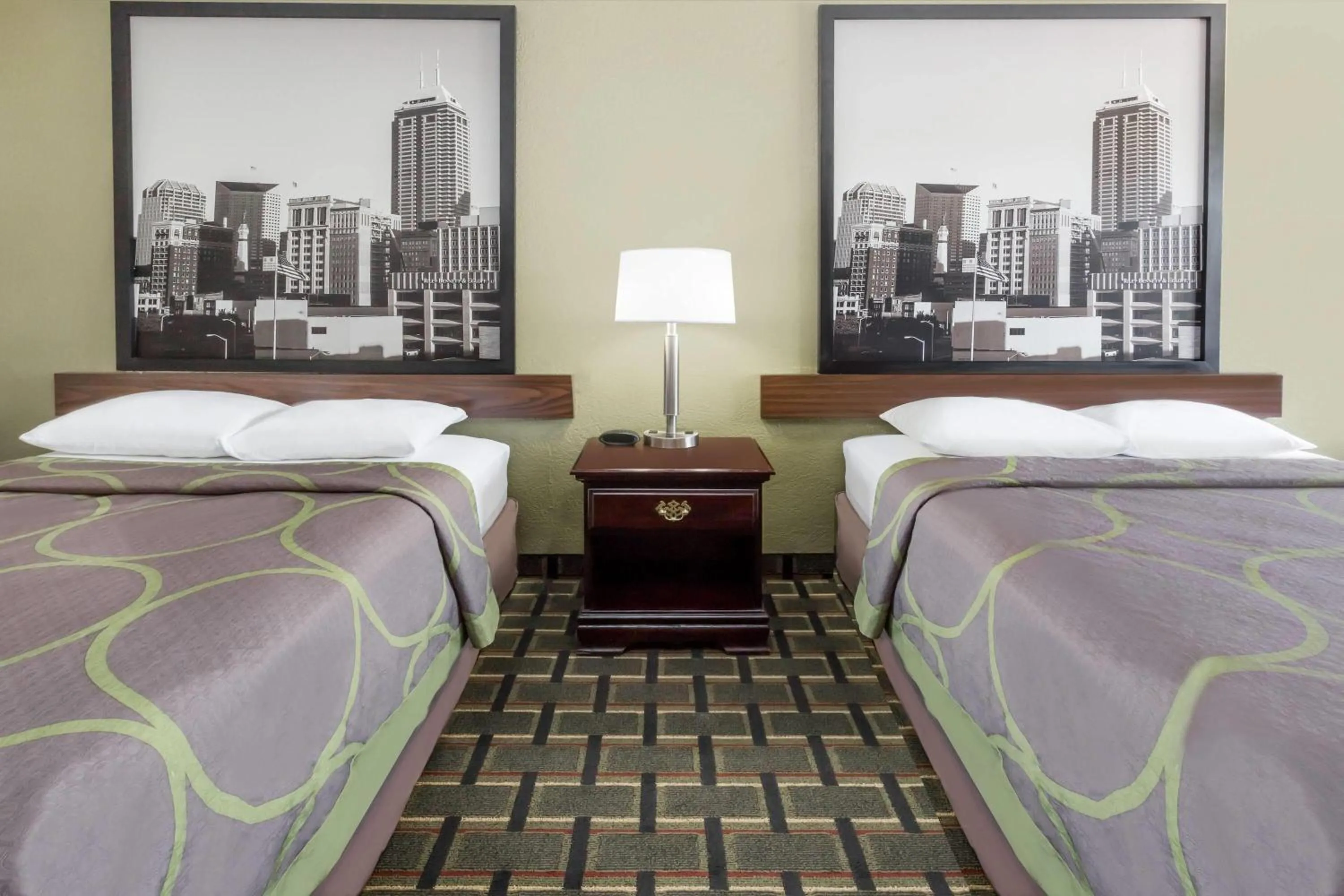 Photo of the whole room, Bed in Super 8 by Wyndham Logansport