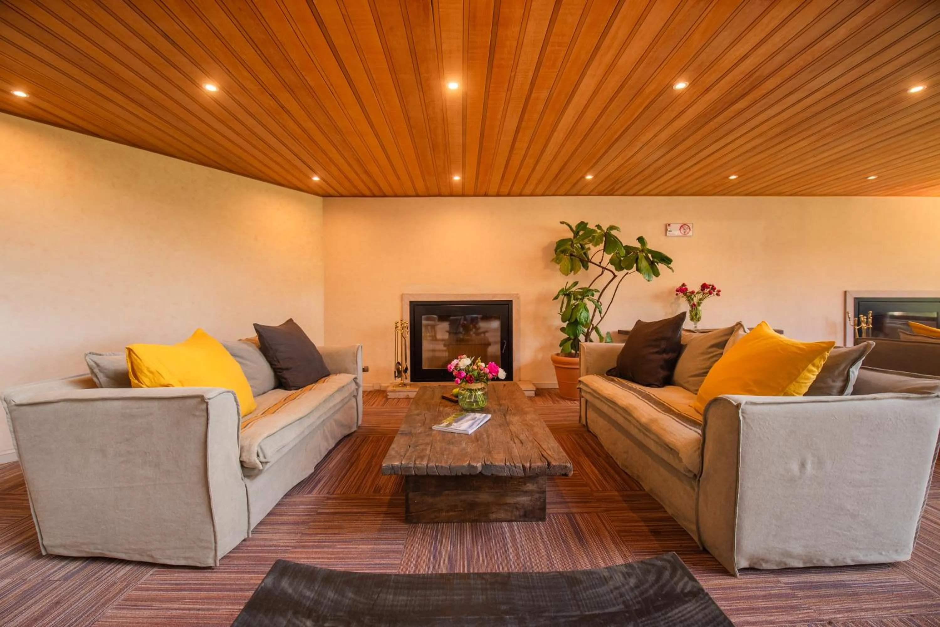 Lobby or reception in Hotel Puerta del Sur