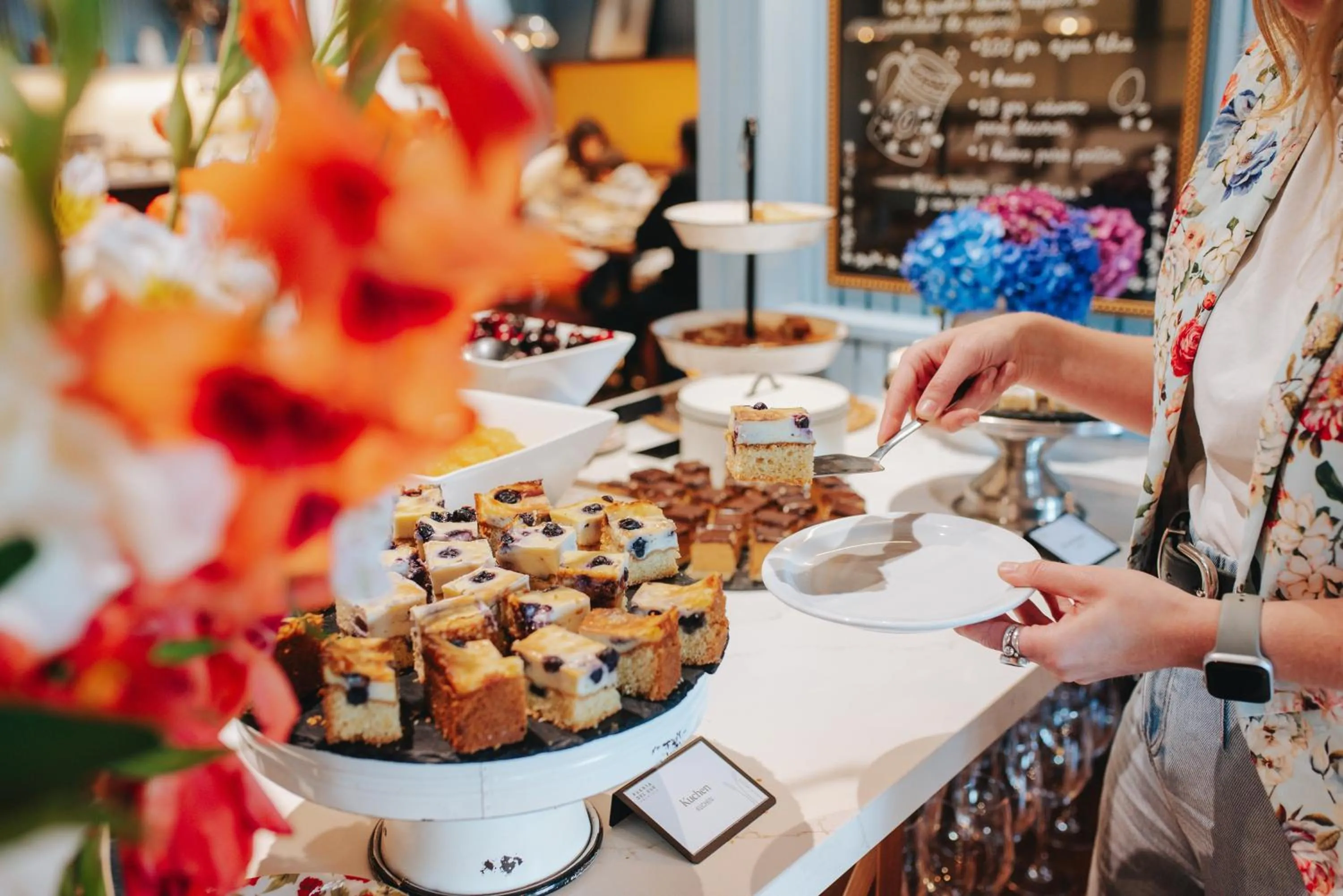 Buffet breakfast in Hotel Puerta del Sur
