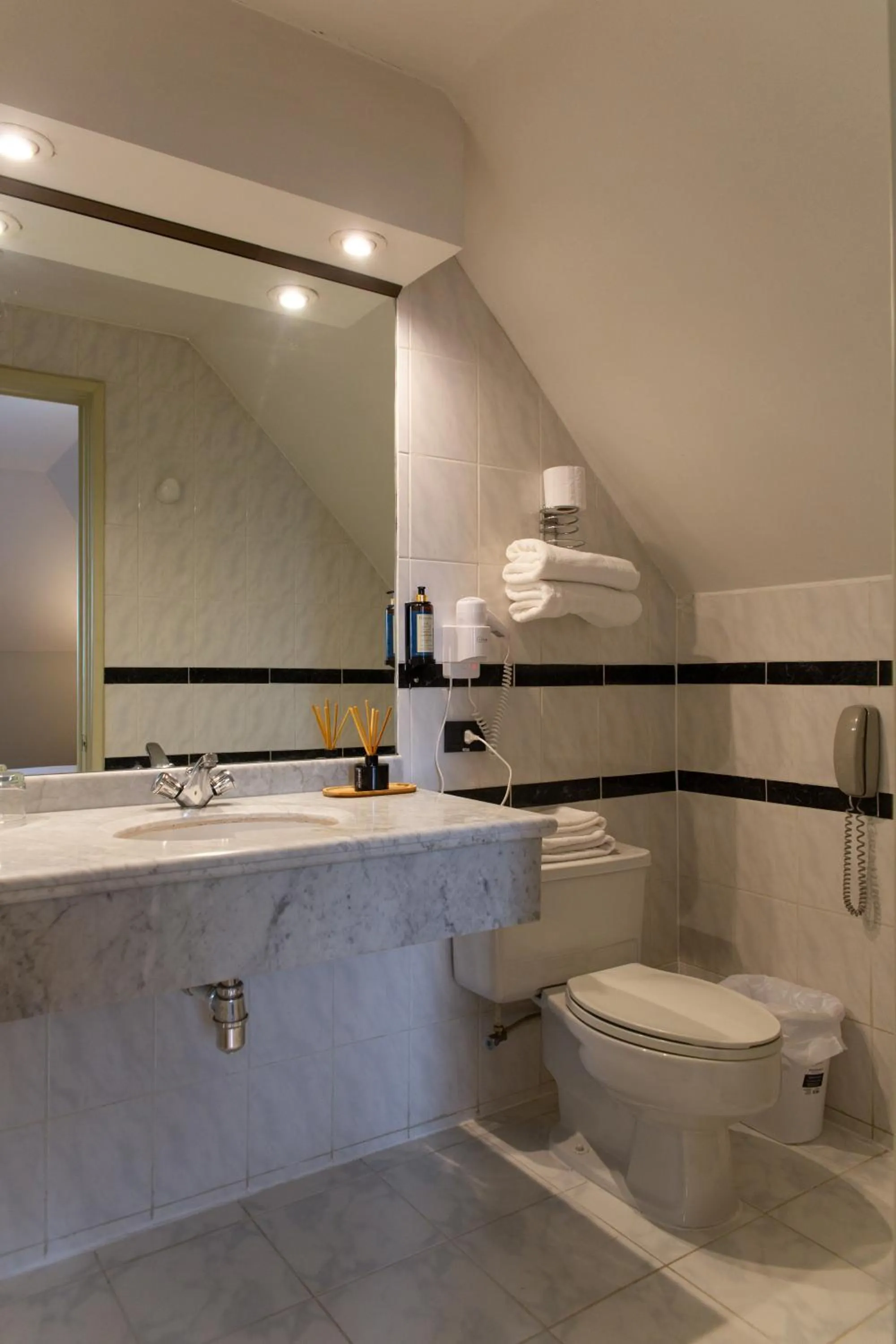 Bathroom in Hotel Puerta del Sur