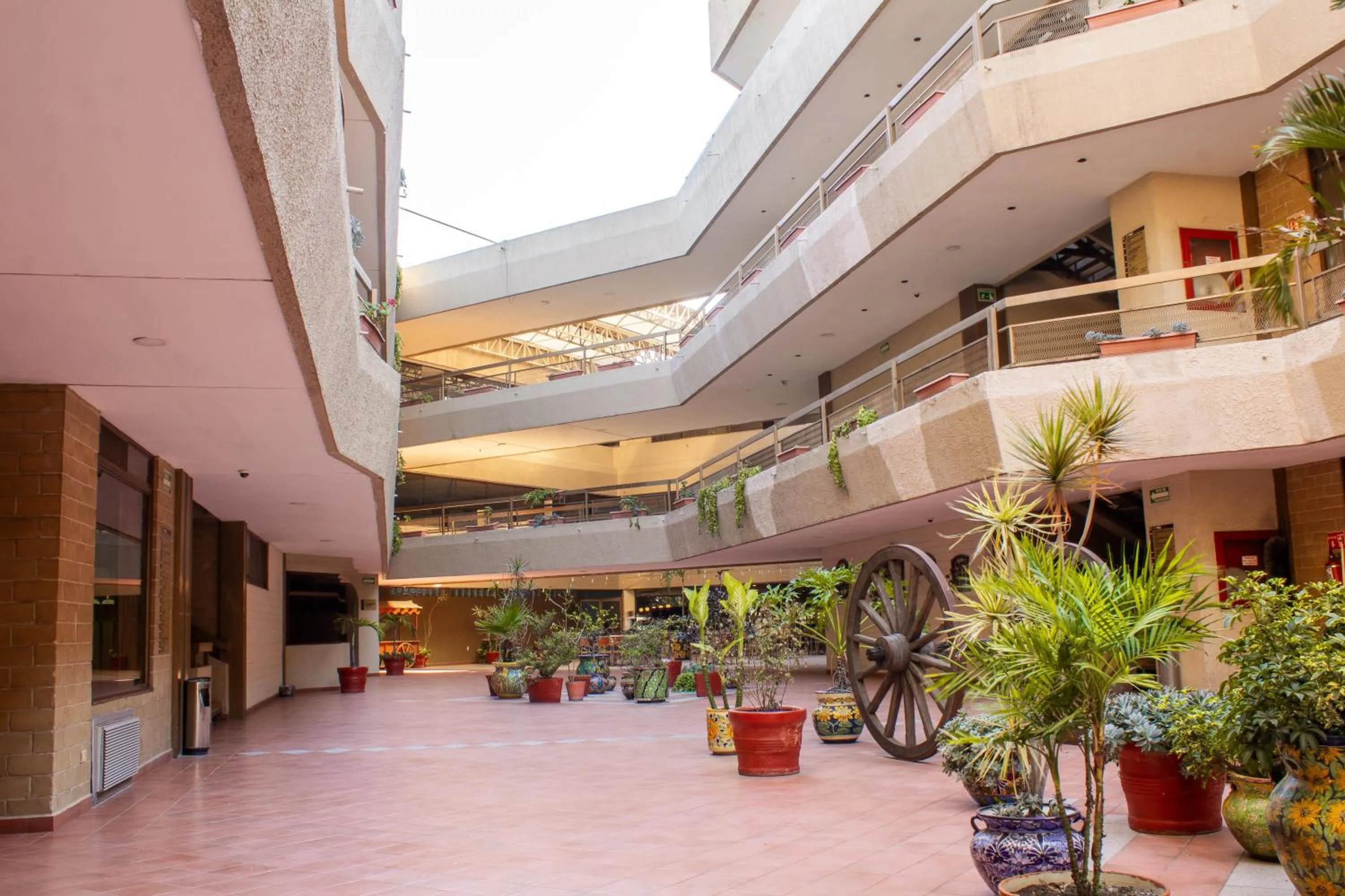 Property building in Best Western PLUS Plaza Florida & Tower