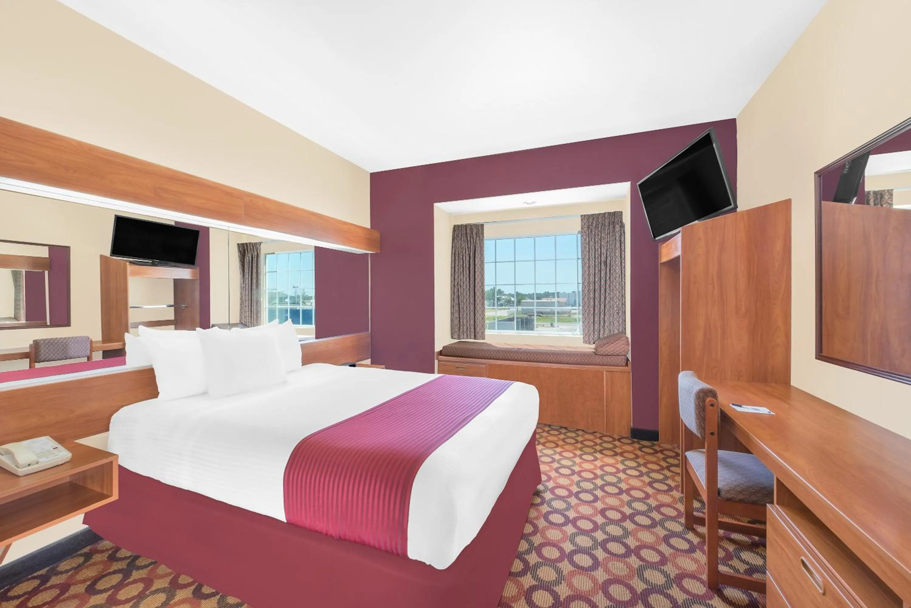 Bed in Microtel Inn & Suites by Wyndham Corpus Christi/Aransas Pass