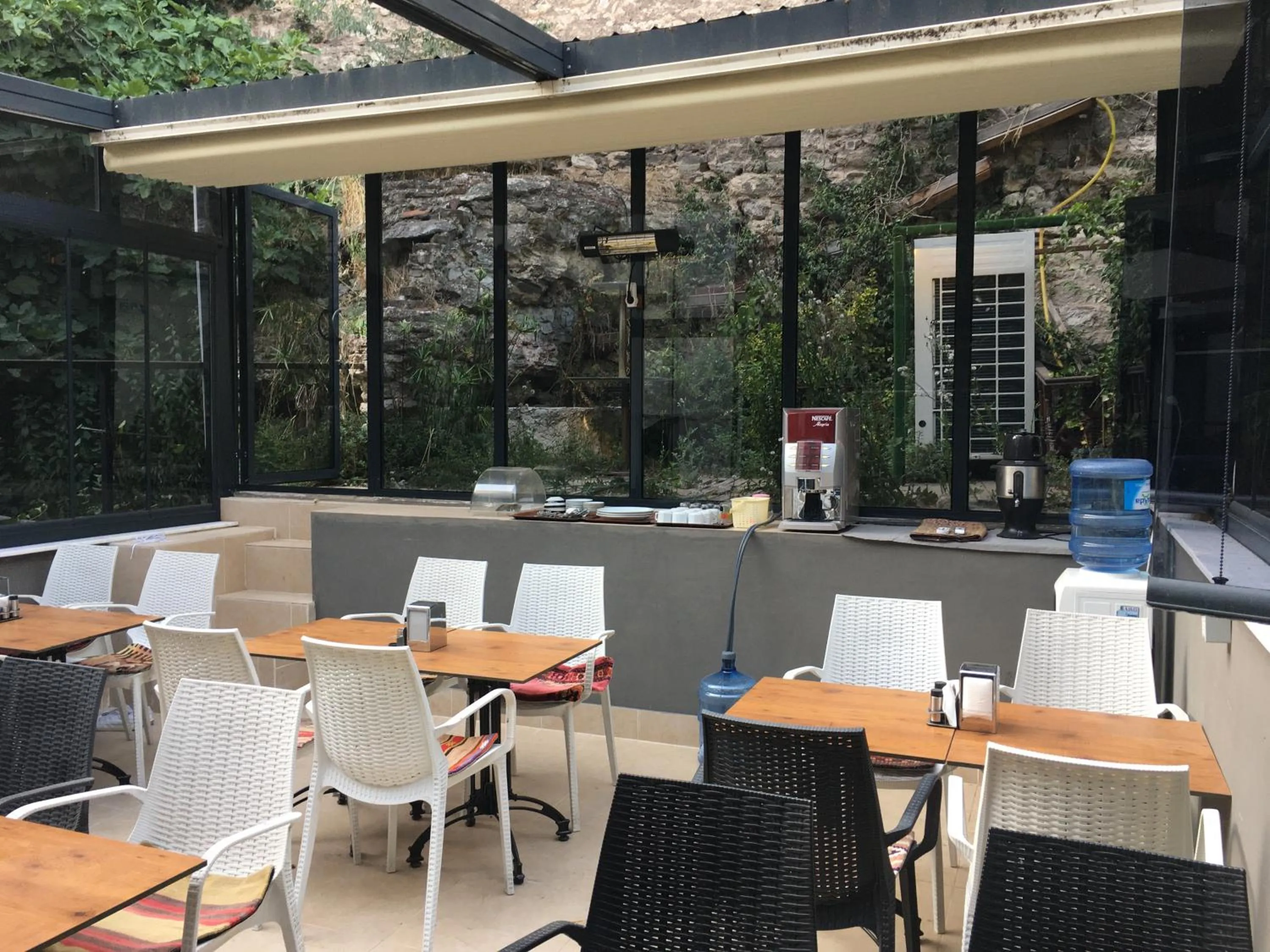 Spring, Restaurant/Places to Eat in Nuray Hotel