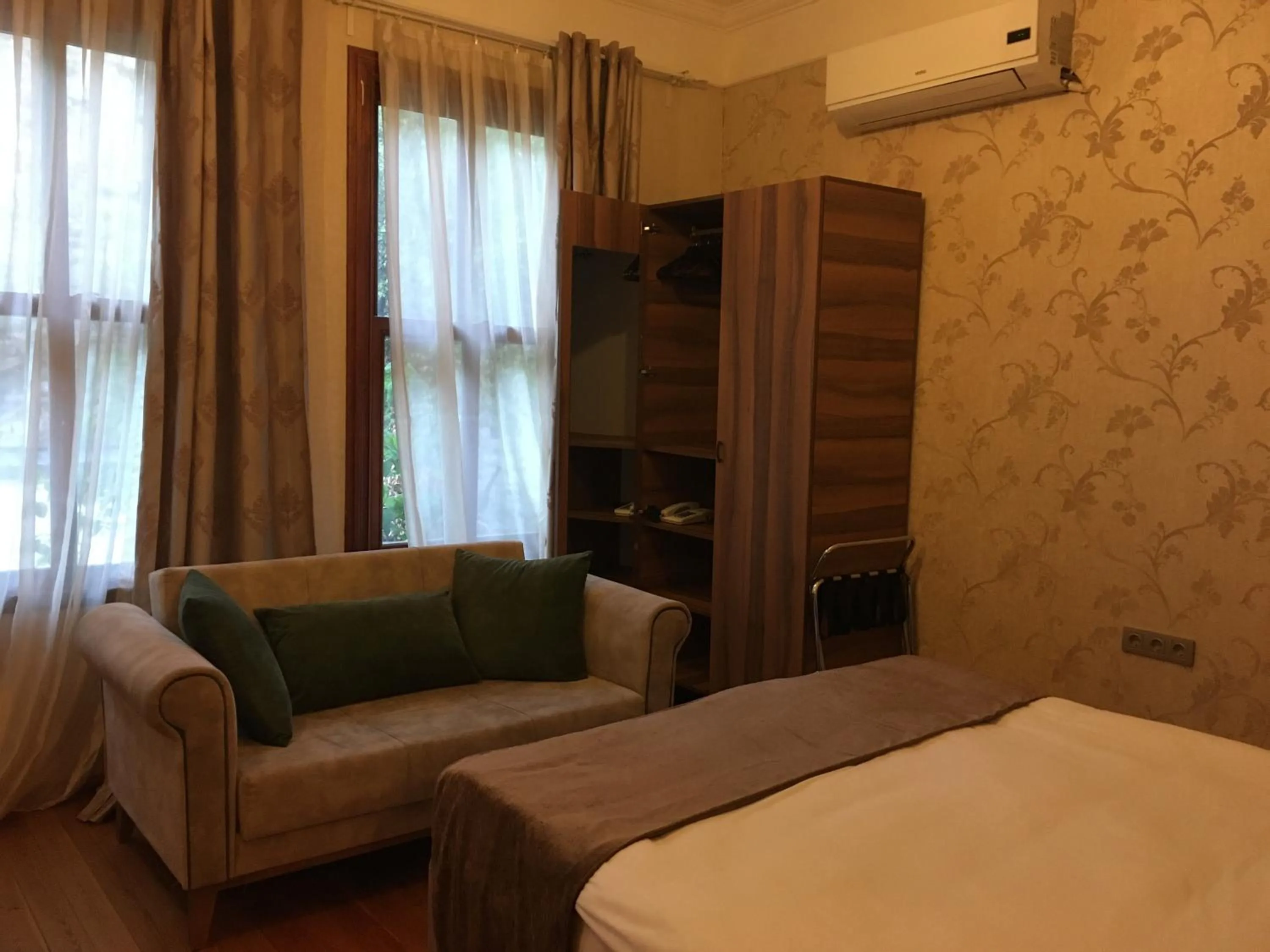 Spring in Nuray Hotel