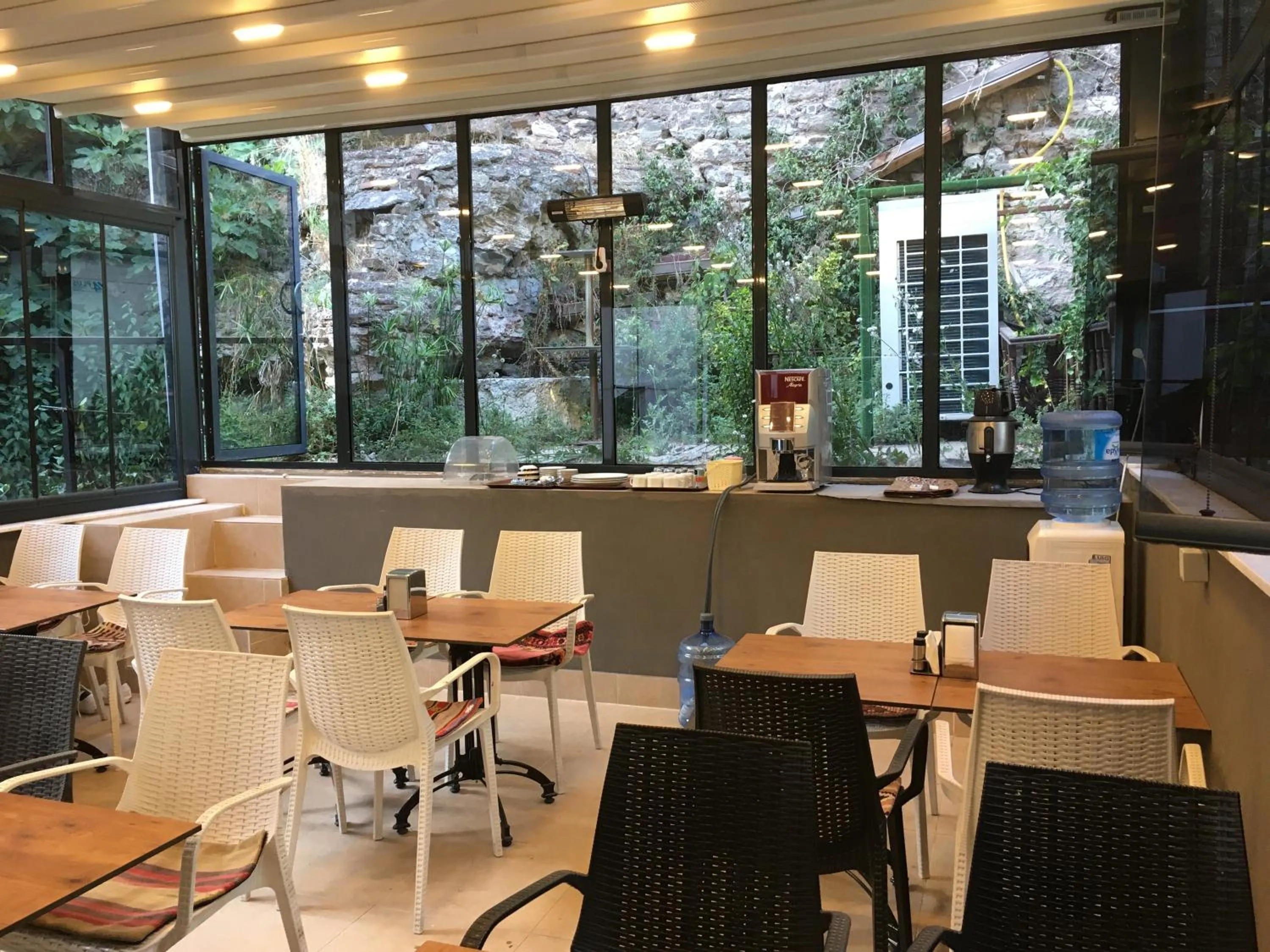Spring, Restaurant/Places to Eat in Nuray Hotel