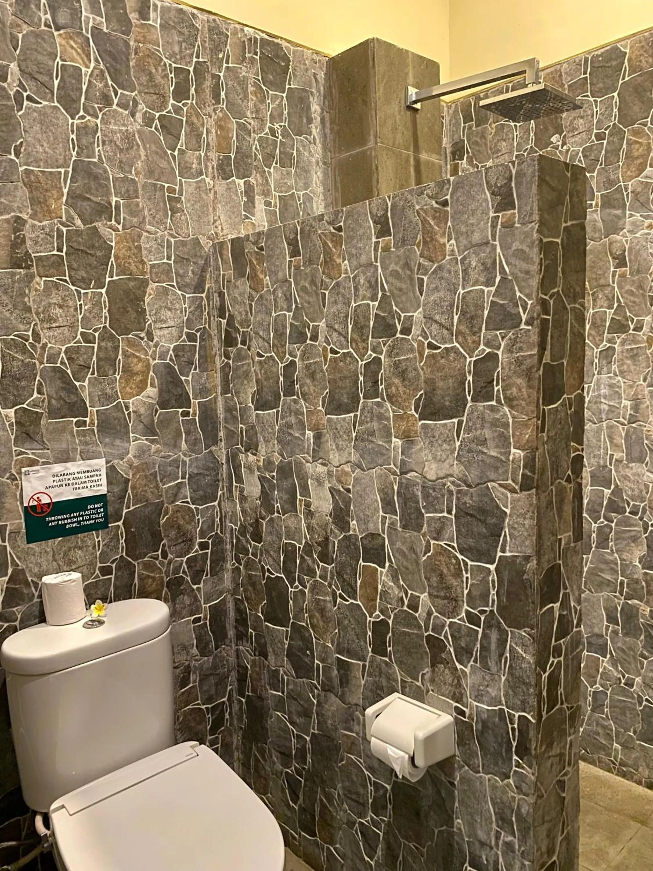 Toilet in Ashyana Candidasa Beach Resort