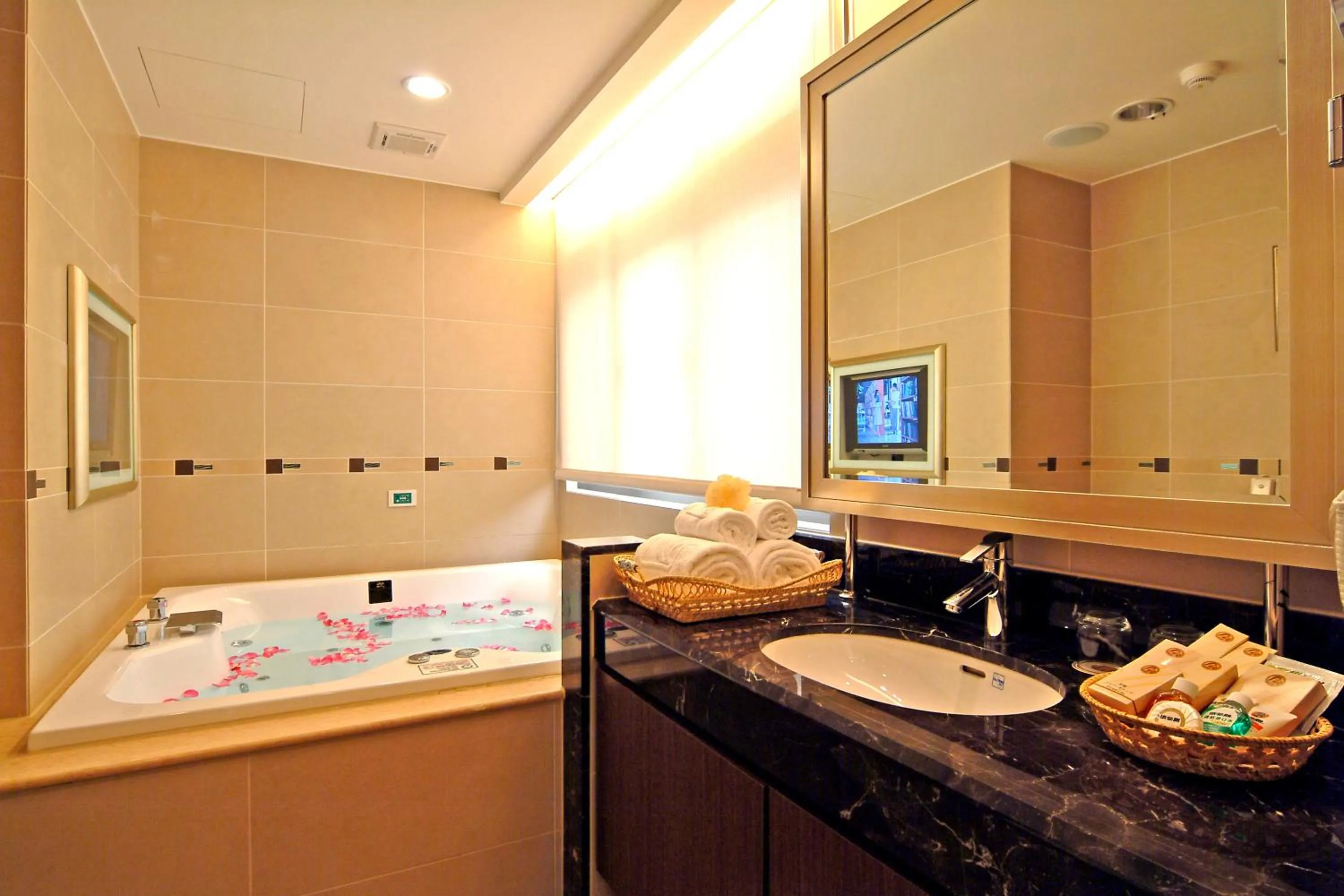 Bathroom in Jingan Classic Inn