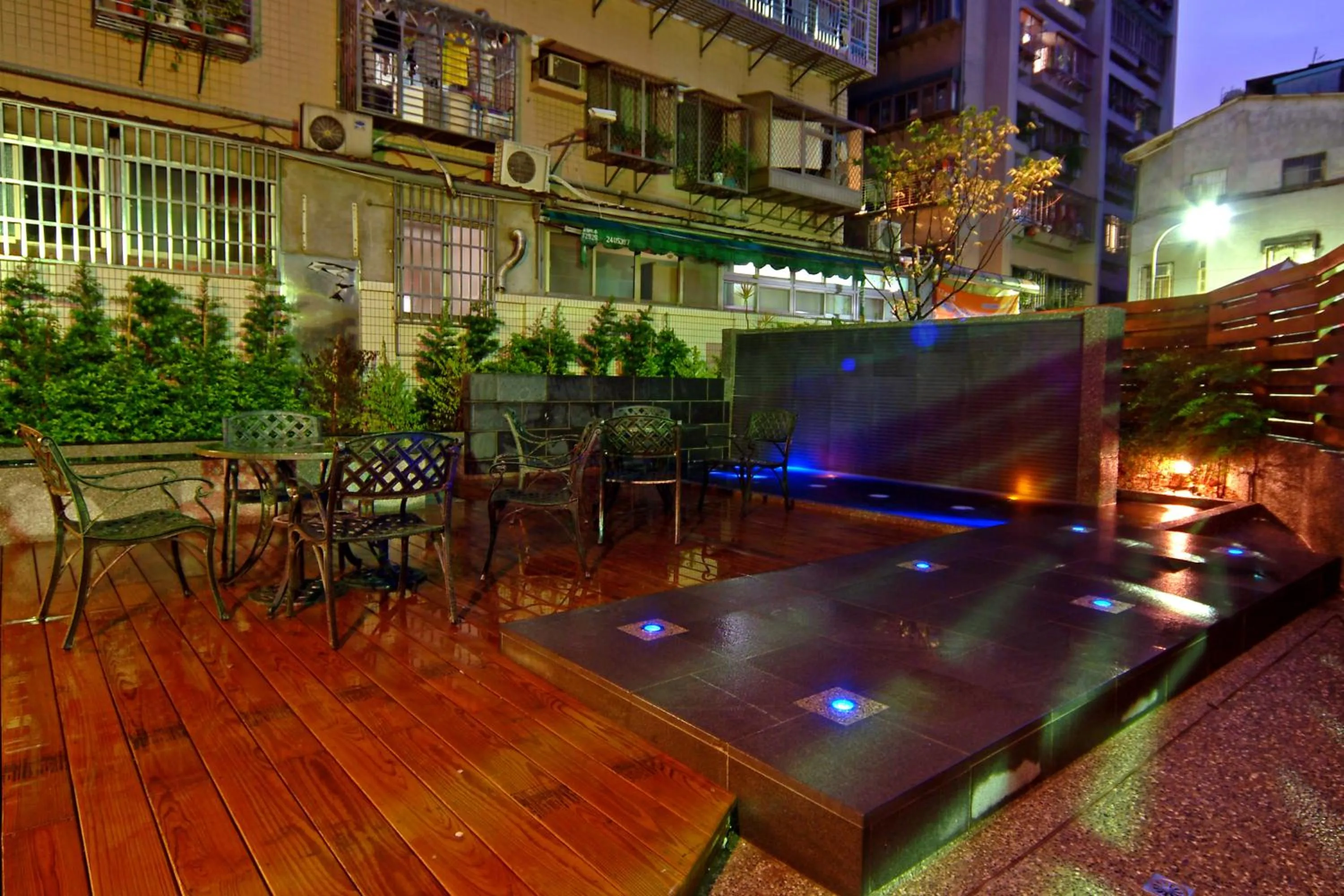 Garden in Jingan Classic Inn