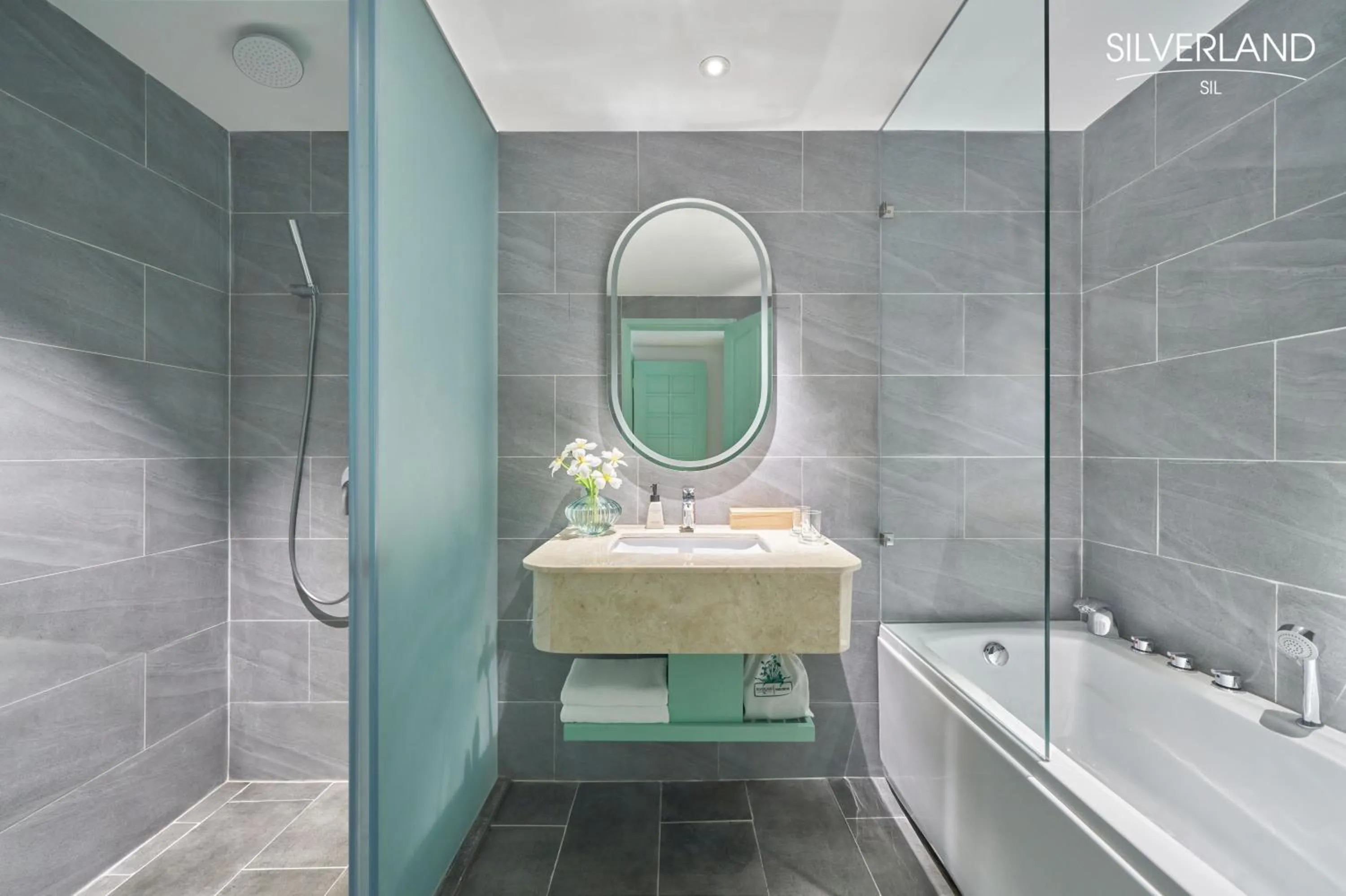 Bathroom in Silverland Sil Hotel