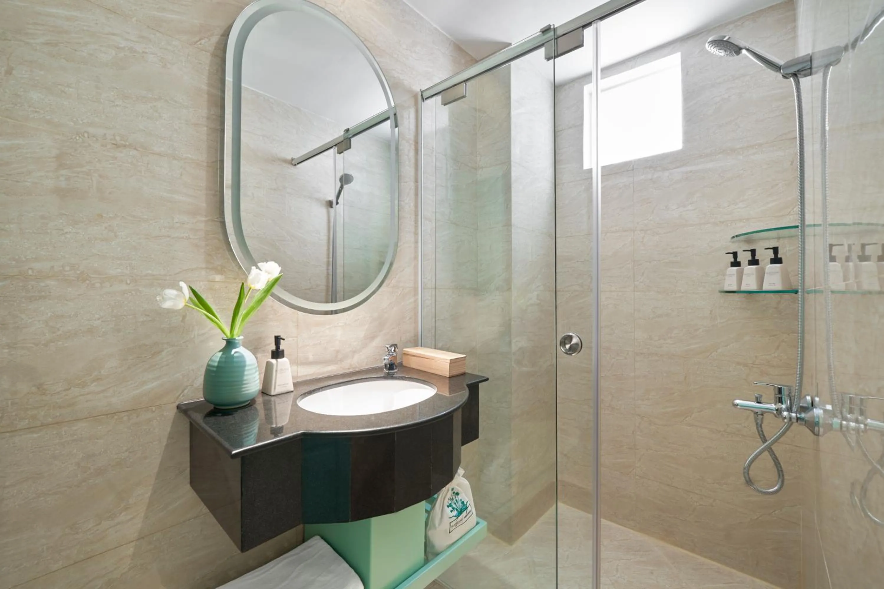 Shower in Silverland Sil Hotel