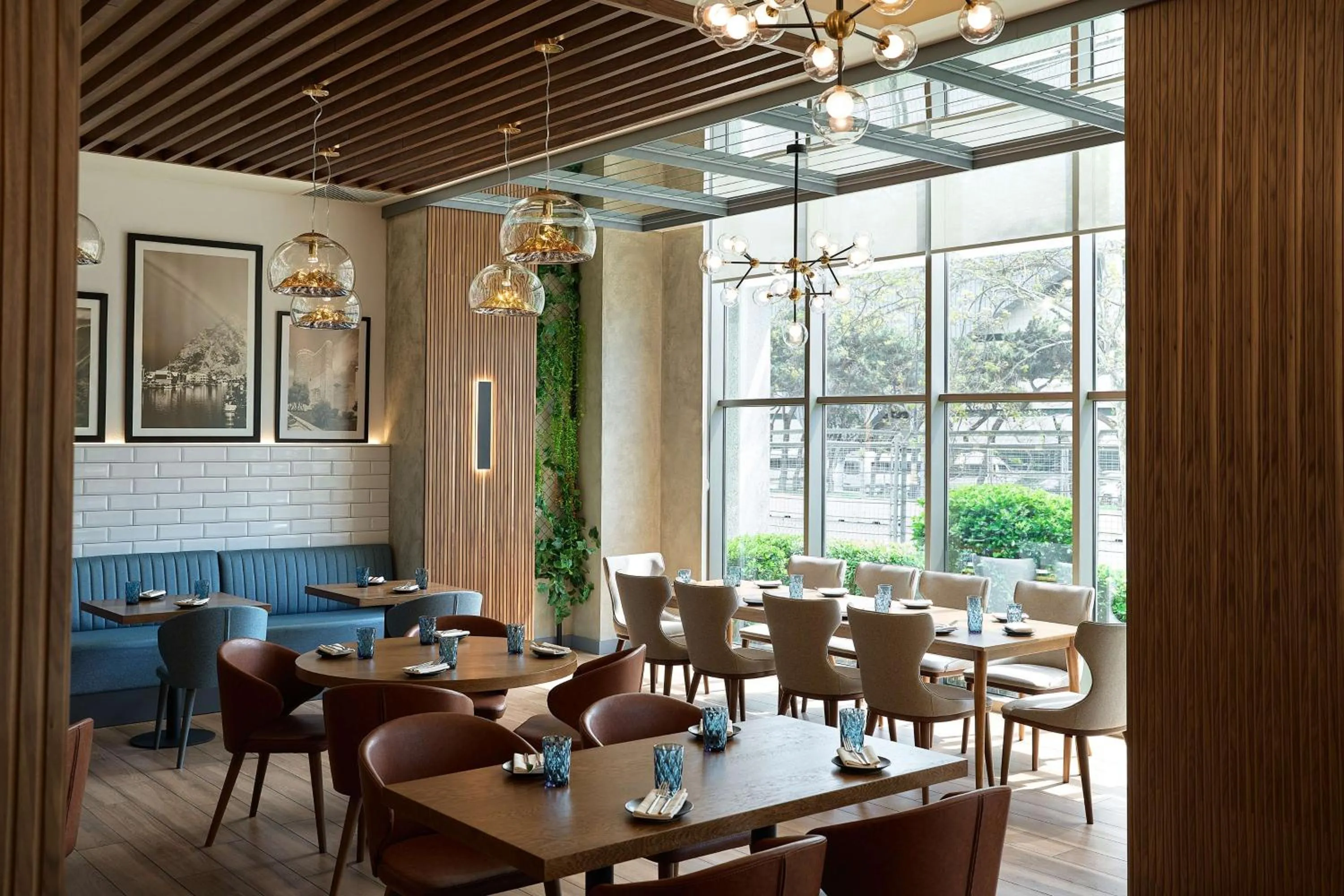 Restaurant/places to eat in Radisson Hotel Baku