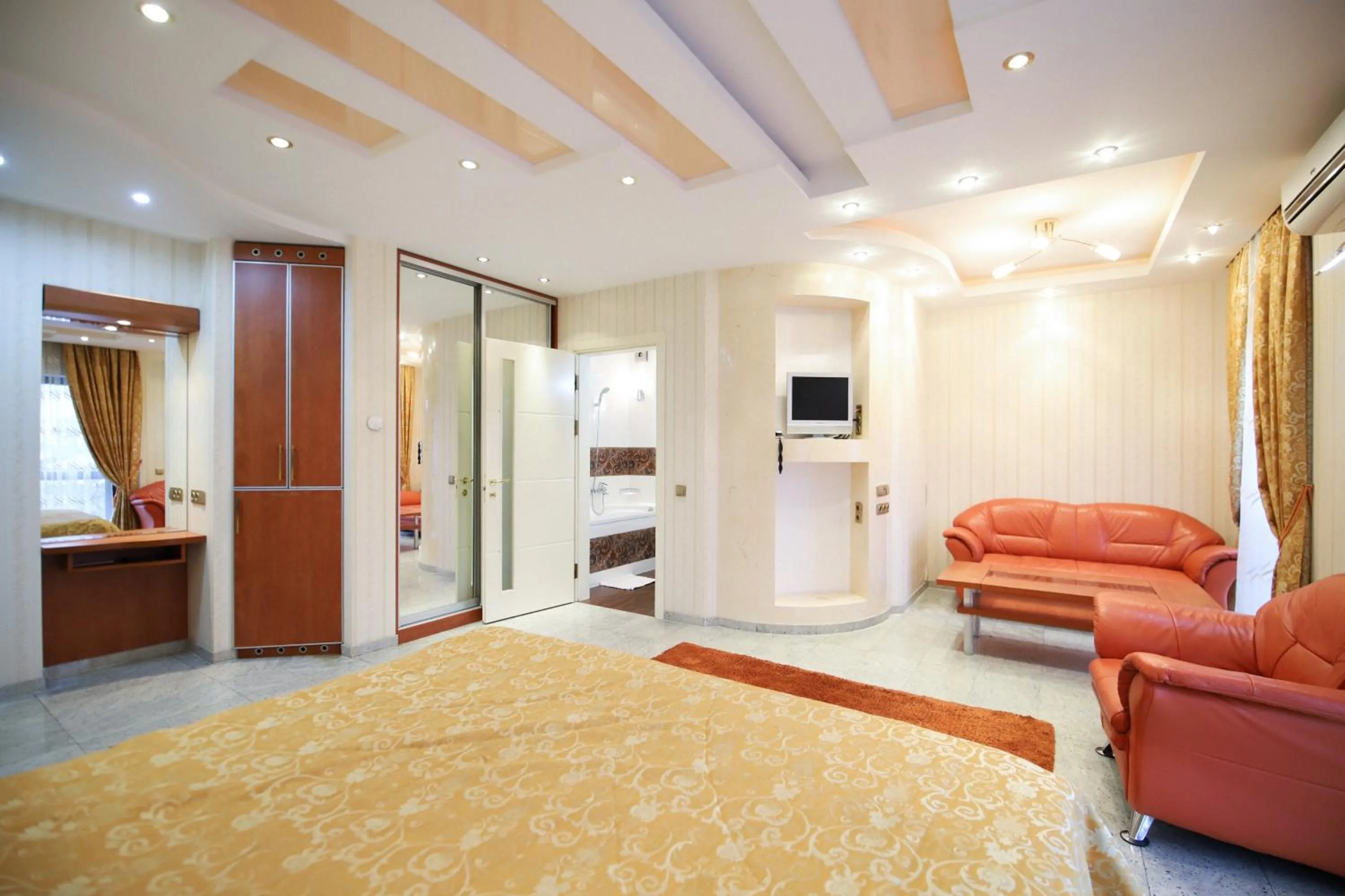 Decorative detail, Bed in Prestige apart-hotel