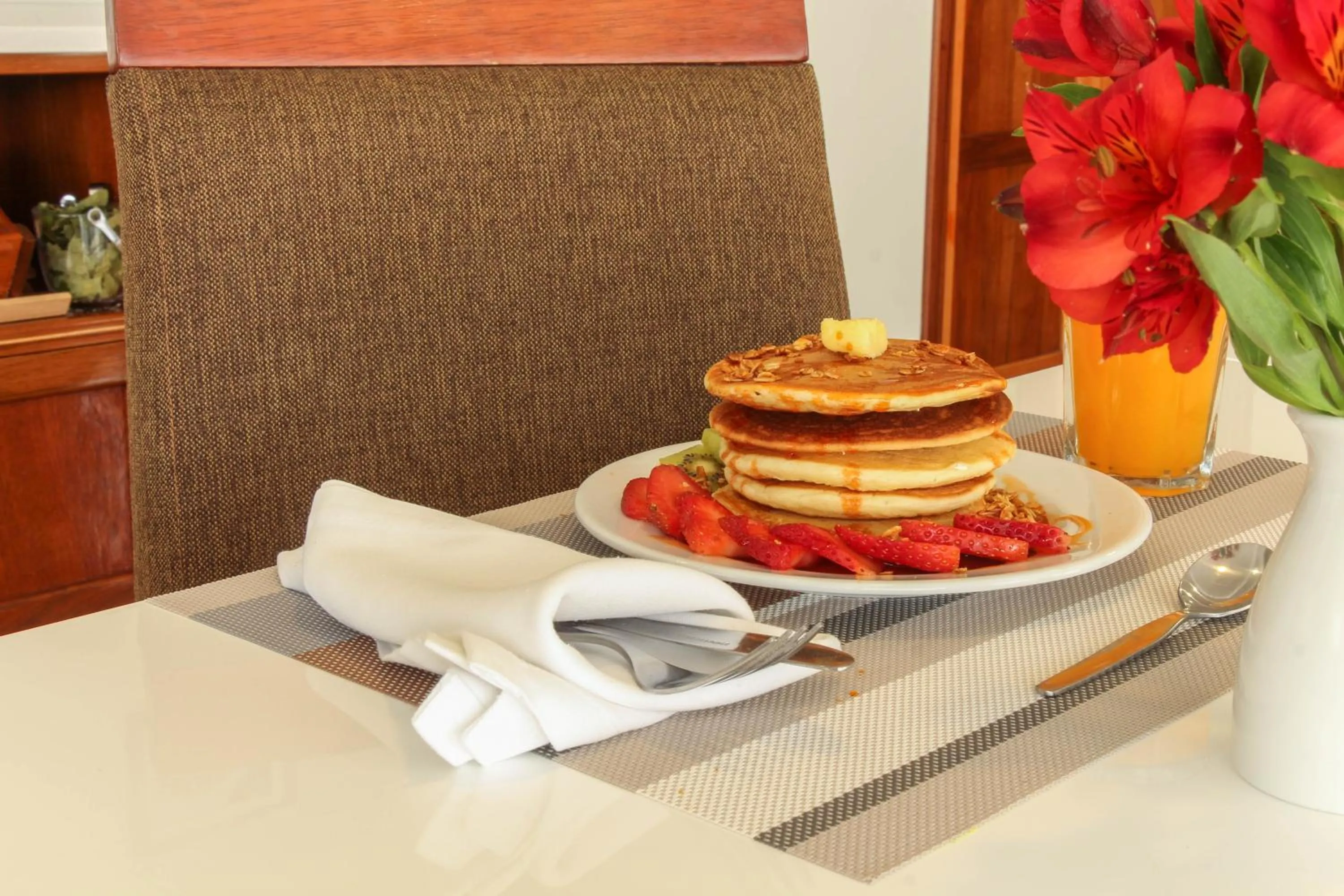 Buffet breakfast in Hotel Unu