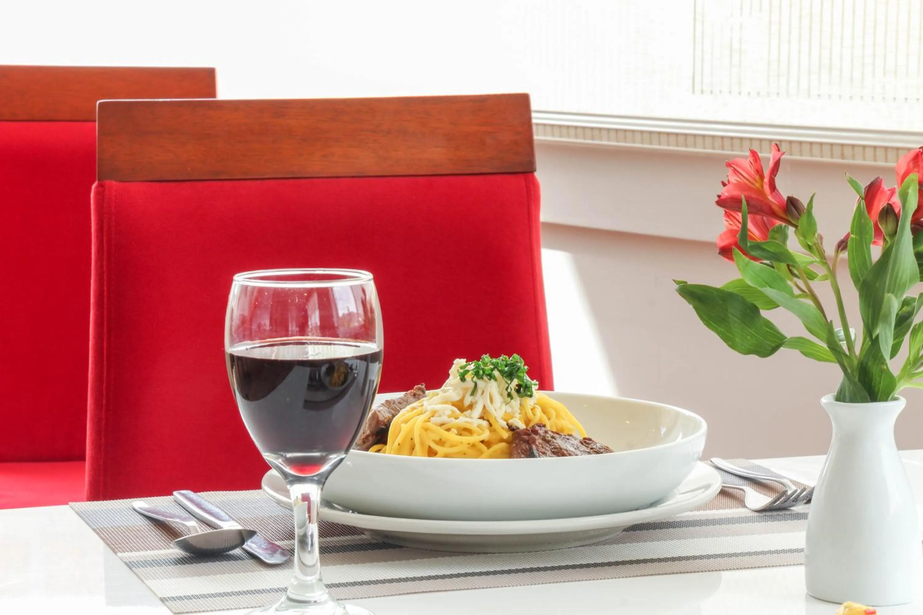 Food and drinks in Hotel Unu