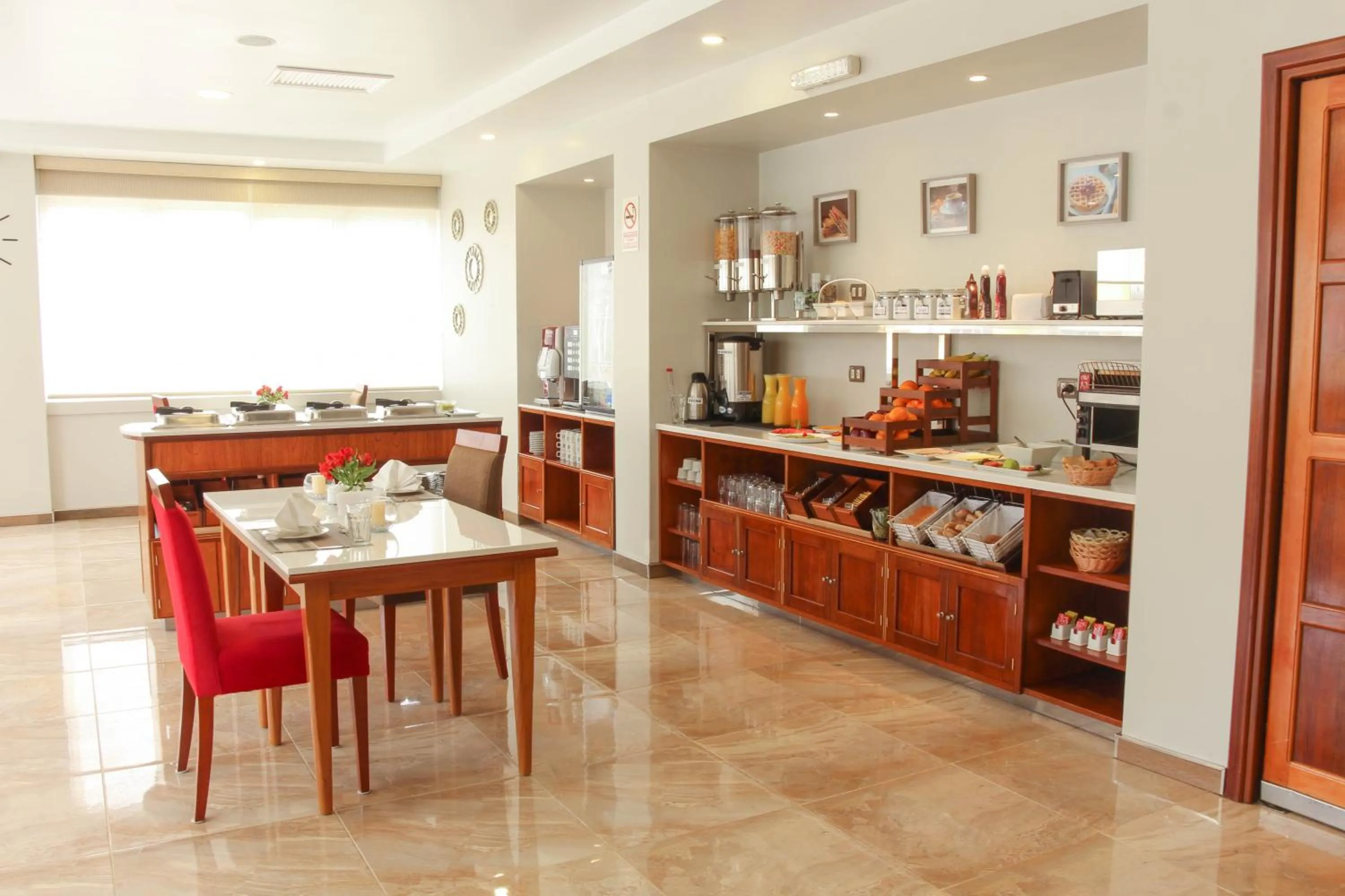 Breakfast in Hotel Unu