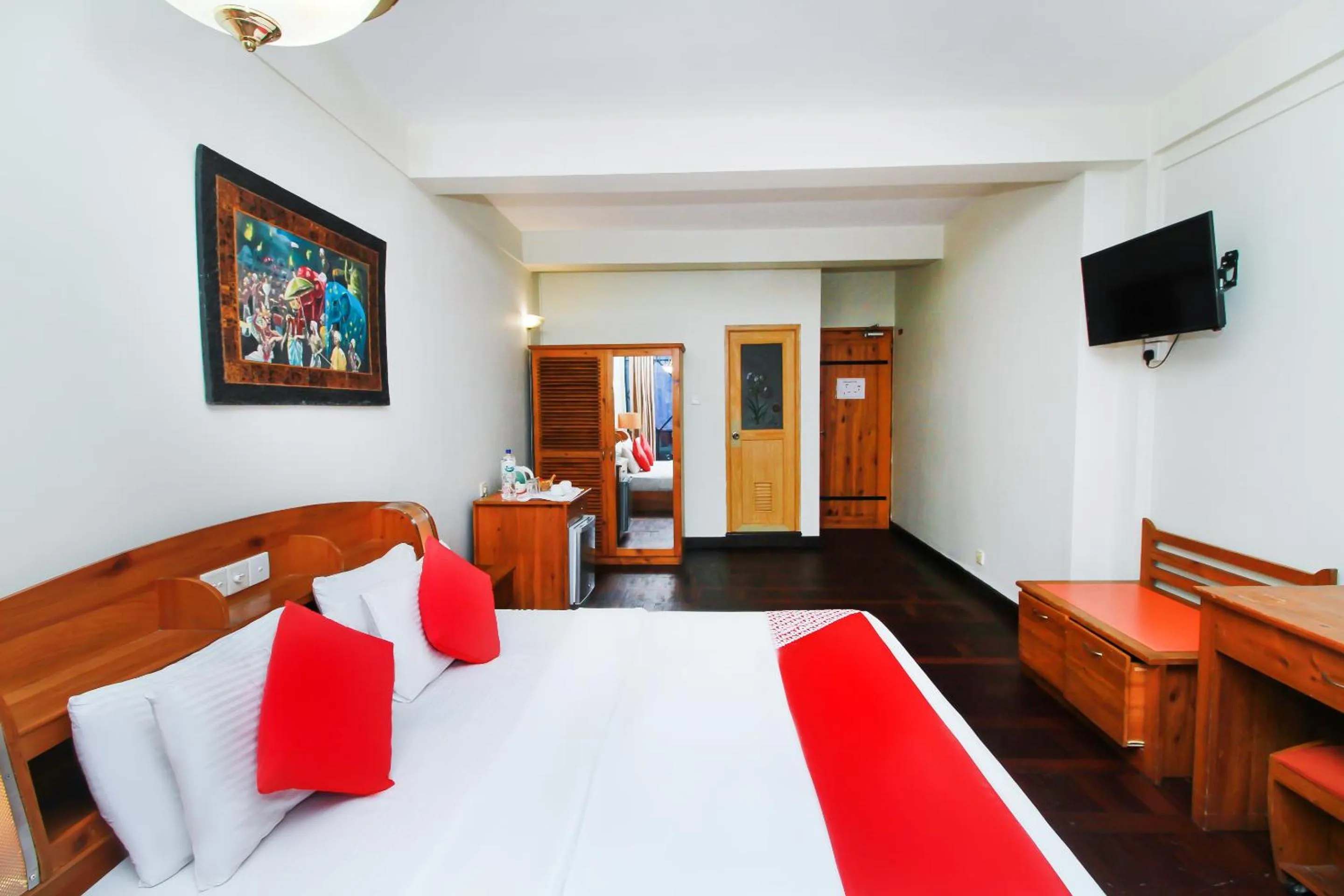 Bedroom, Bed in Omega Regency Colombo