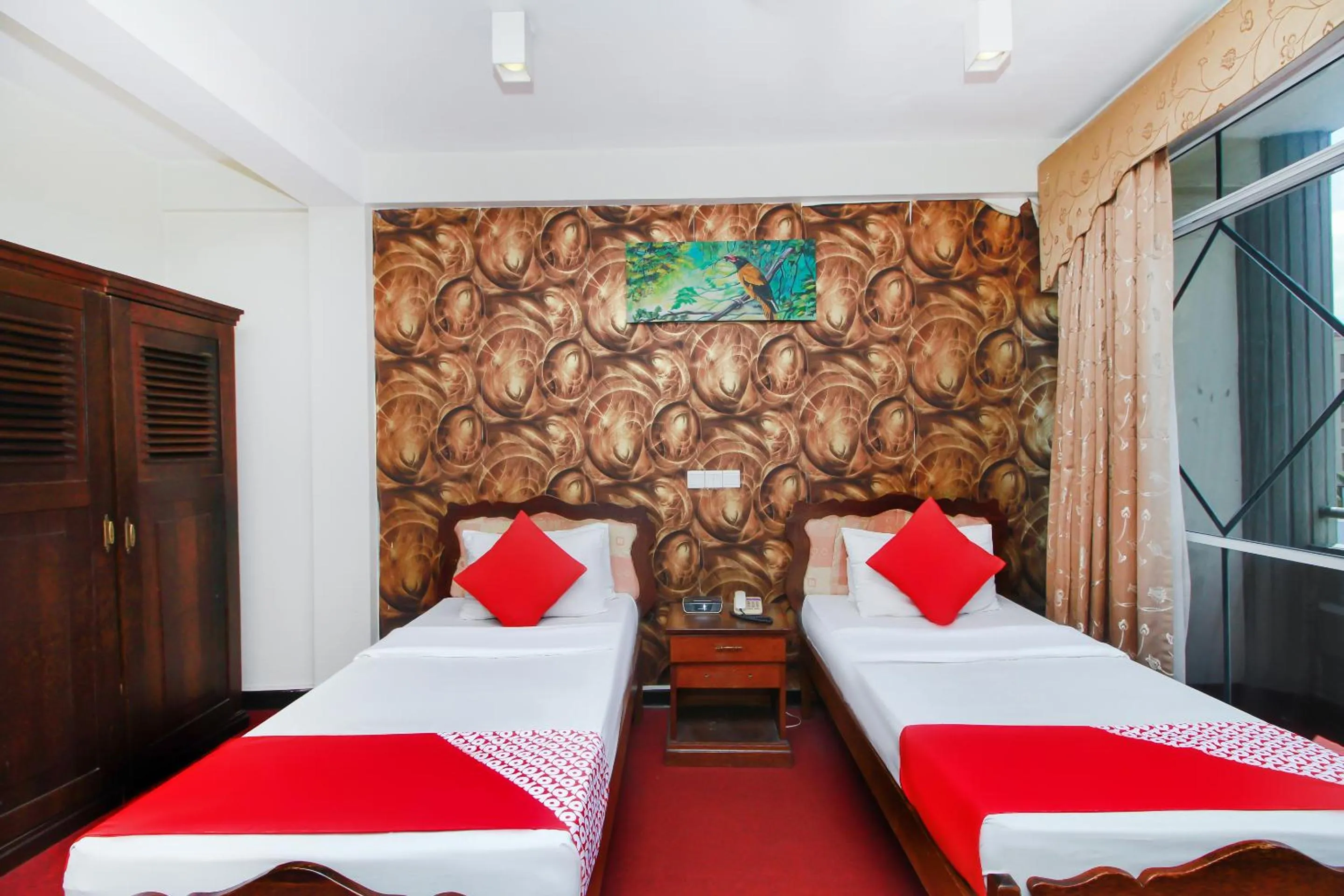 Bedroom, Bed in Omega Regency Colombo