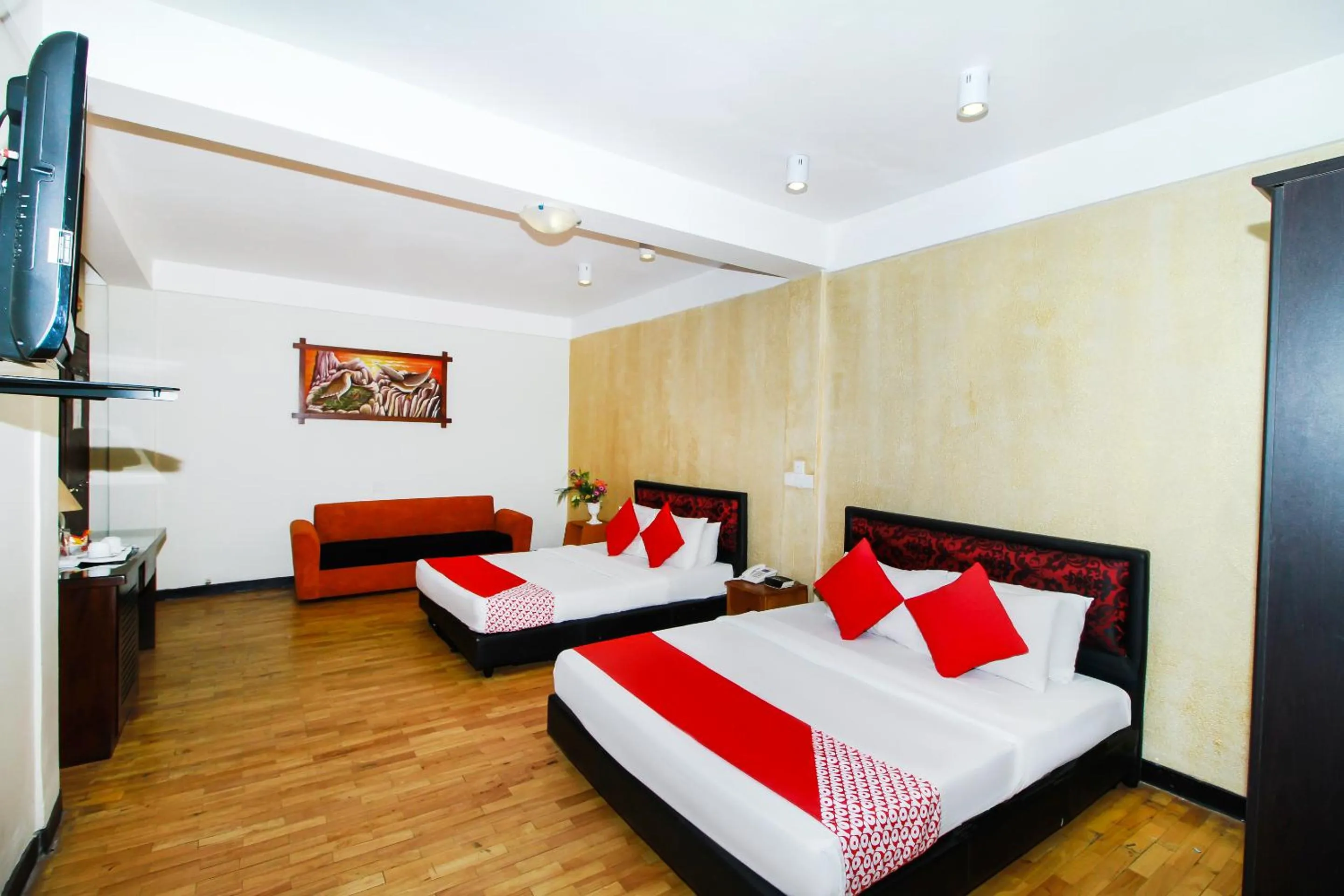 Bedroom, Bed in Omega Regency Colombo