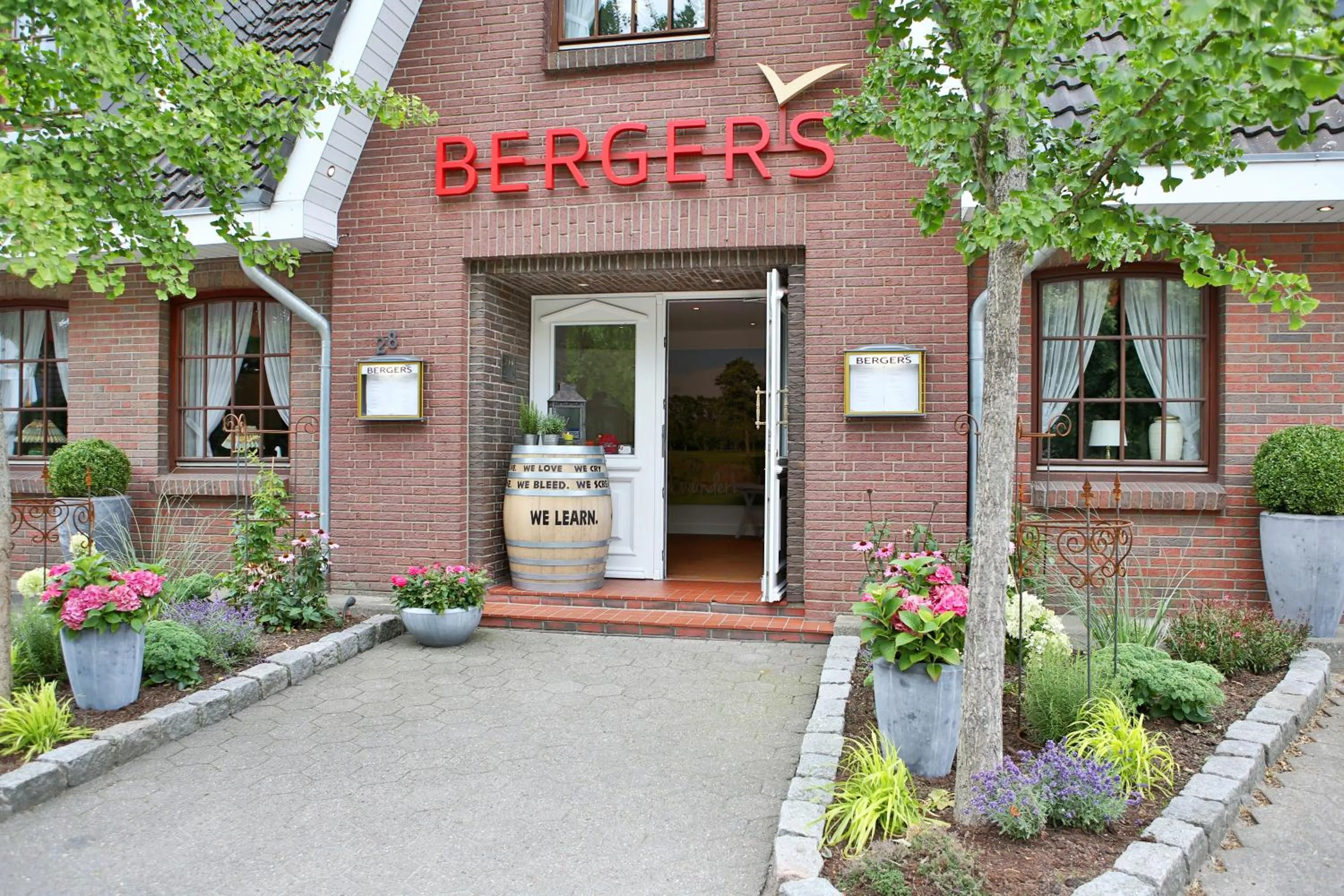 Facade/entrance in Bergers-Landgasthof