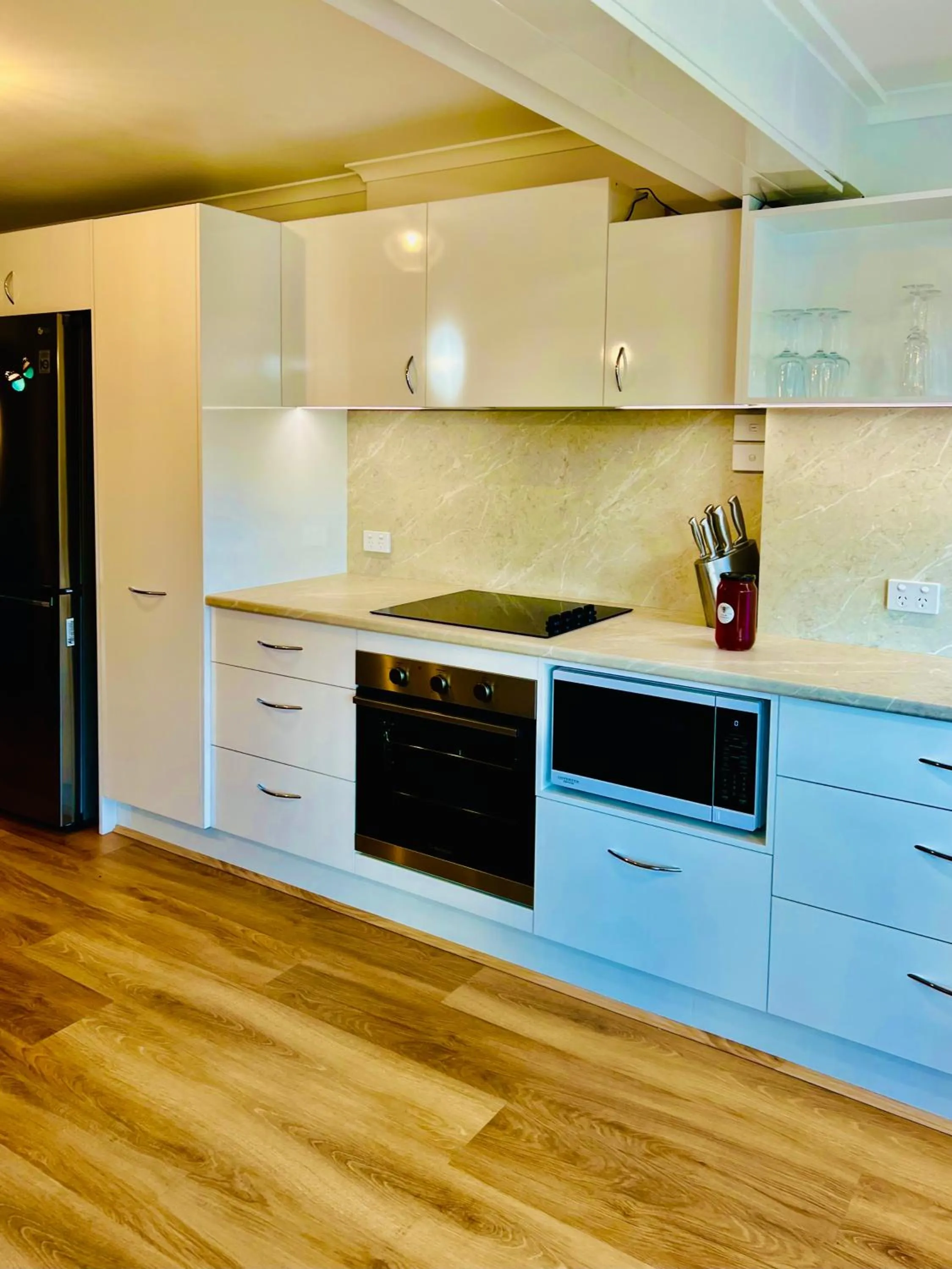 Kitchen or kitchenette in Blue River Apartments