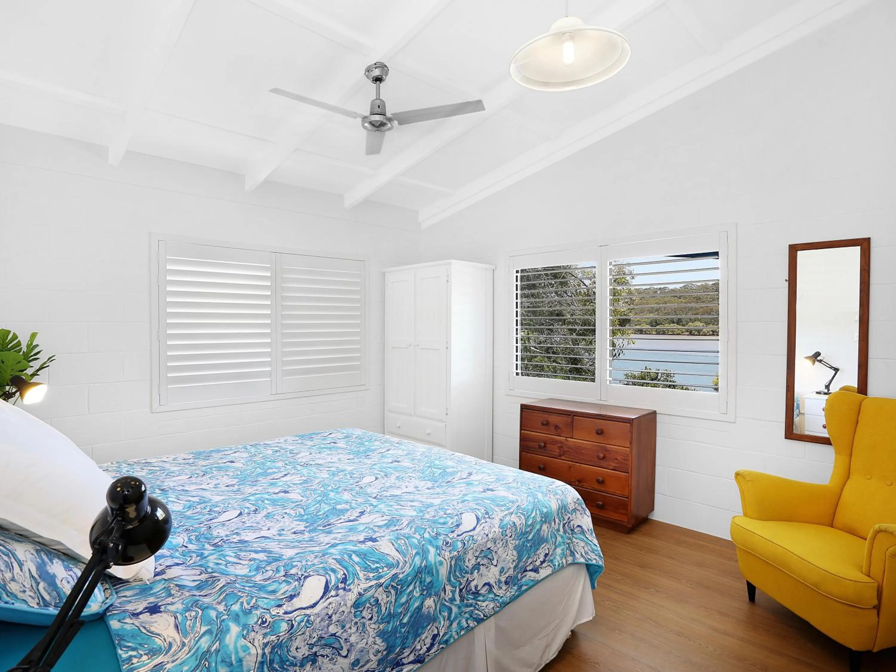 Bedroom, Bed in Blue River Apartments