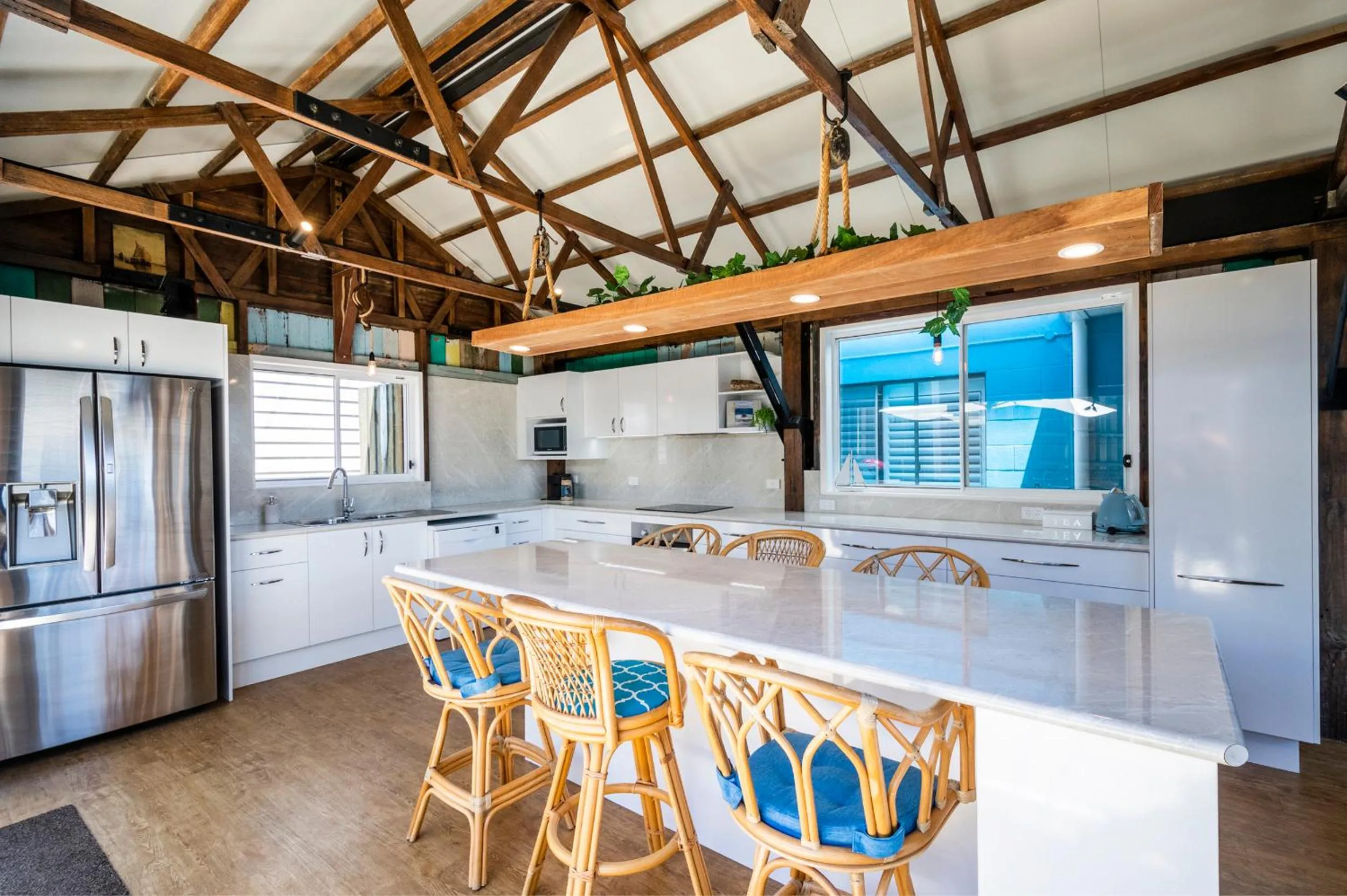 Kitchen or kitchenette in Blue River Apartments