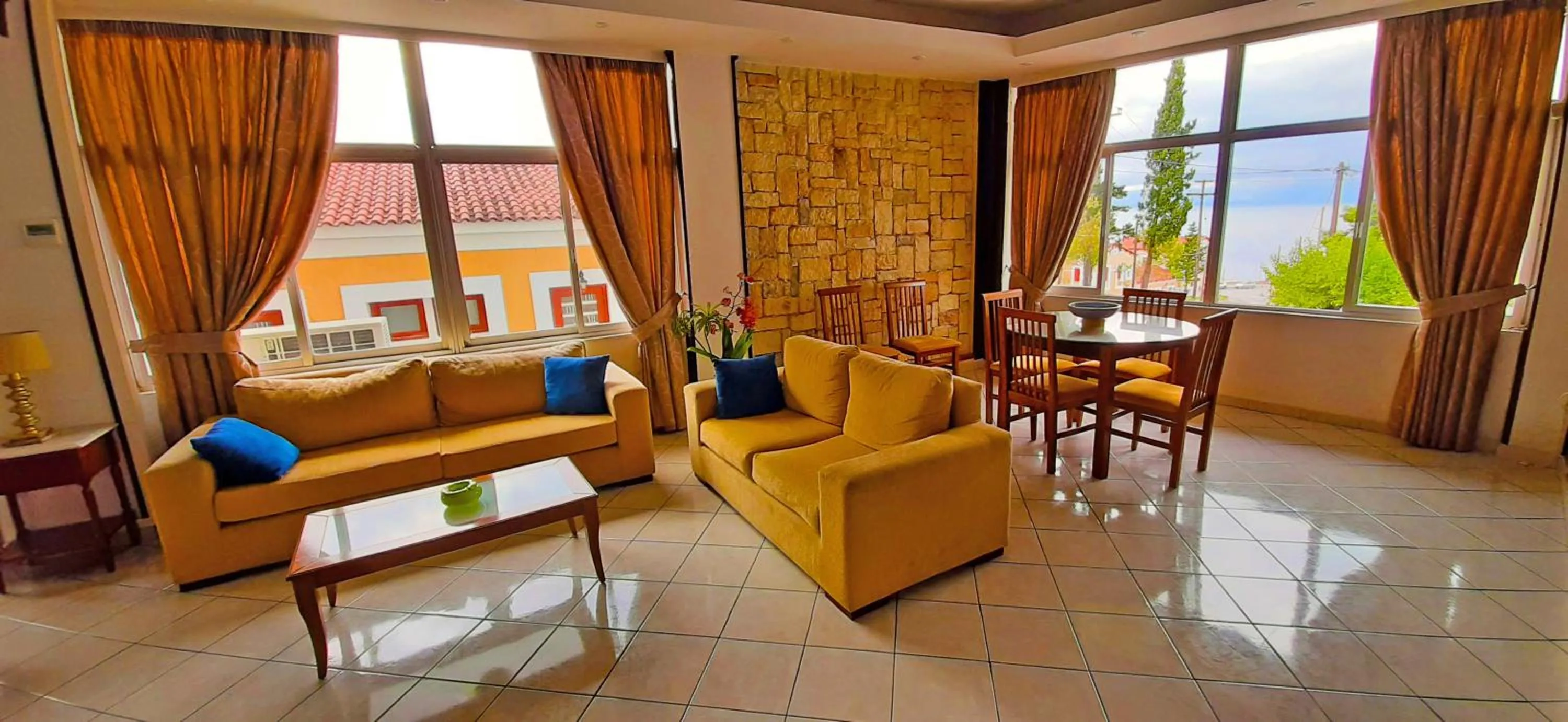 Living room in Mitho Hotel Spa