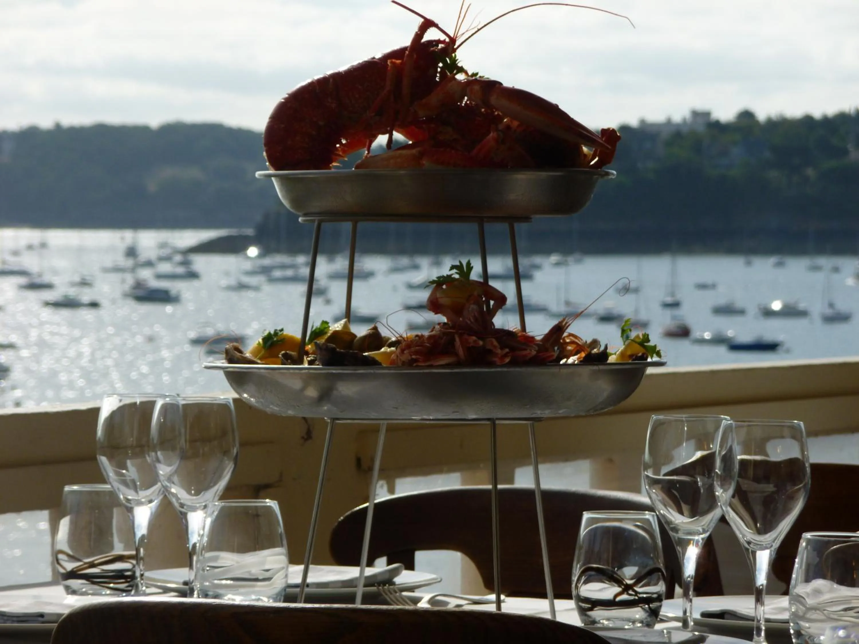 Restaurant/places to eat in Logis Hôtel Restaurant le Printania