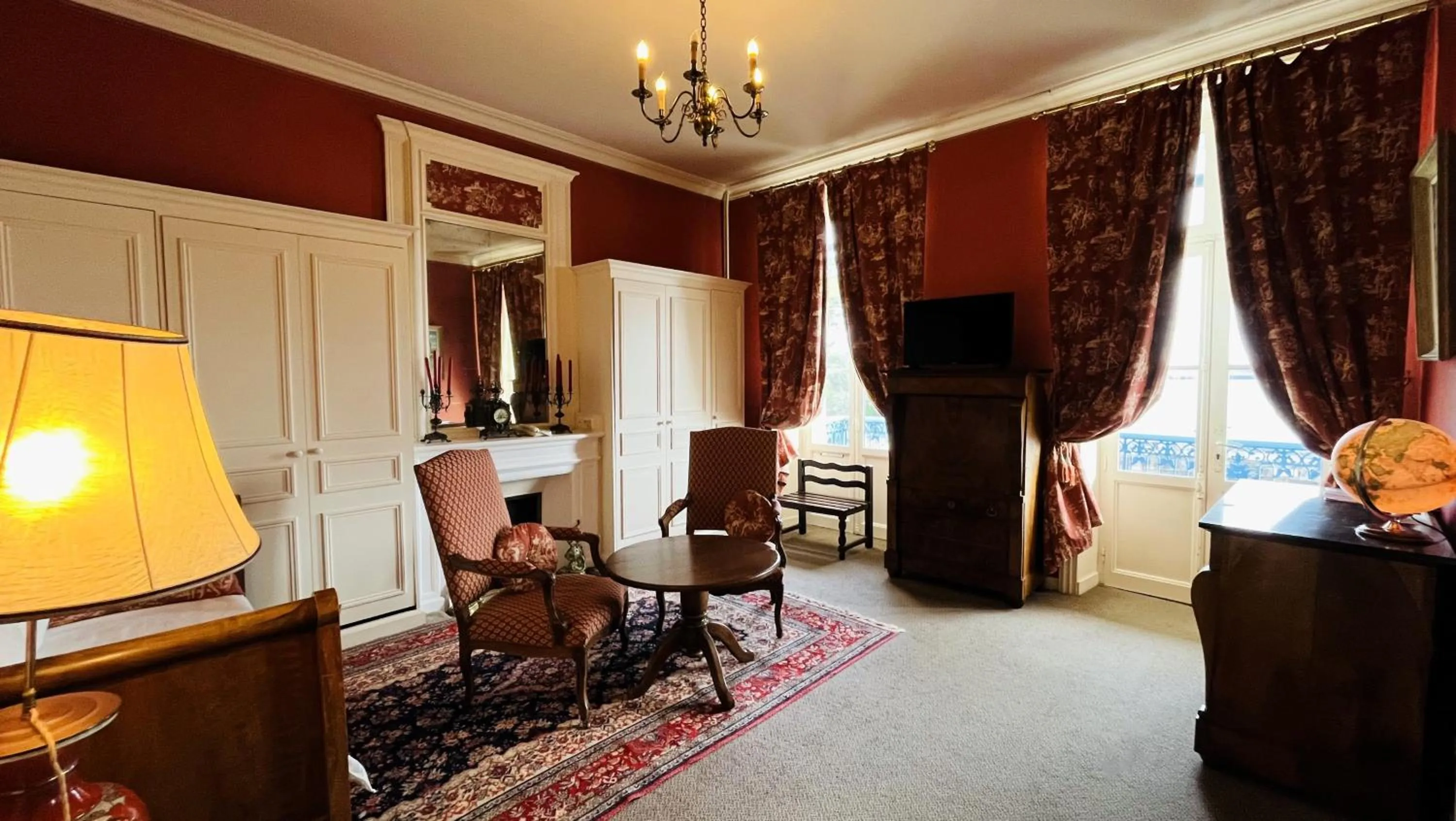 Bedroom in Logis Hôtel Restaurant le Printania