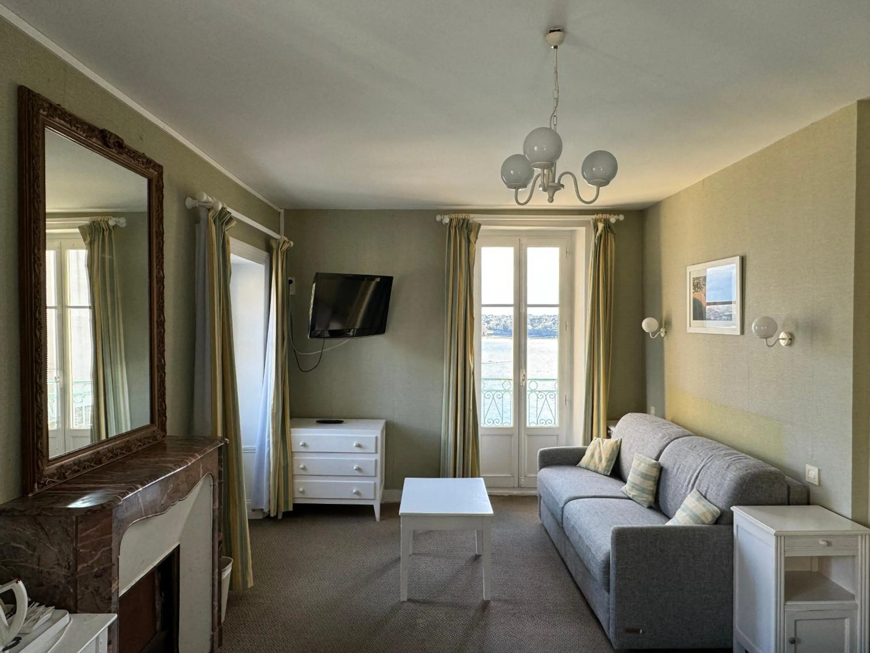 Sea view in Logis Hôtel Restaurant le Printania