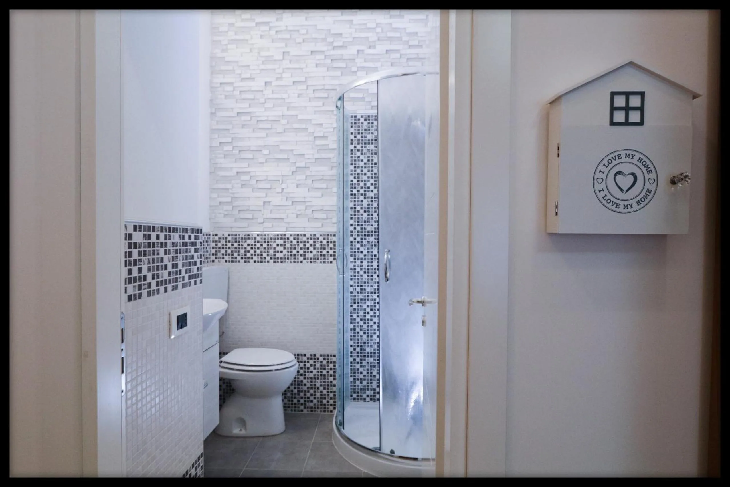 Shower in Zanzibar - Charming Rooms and Apartments