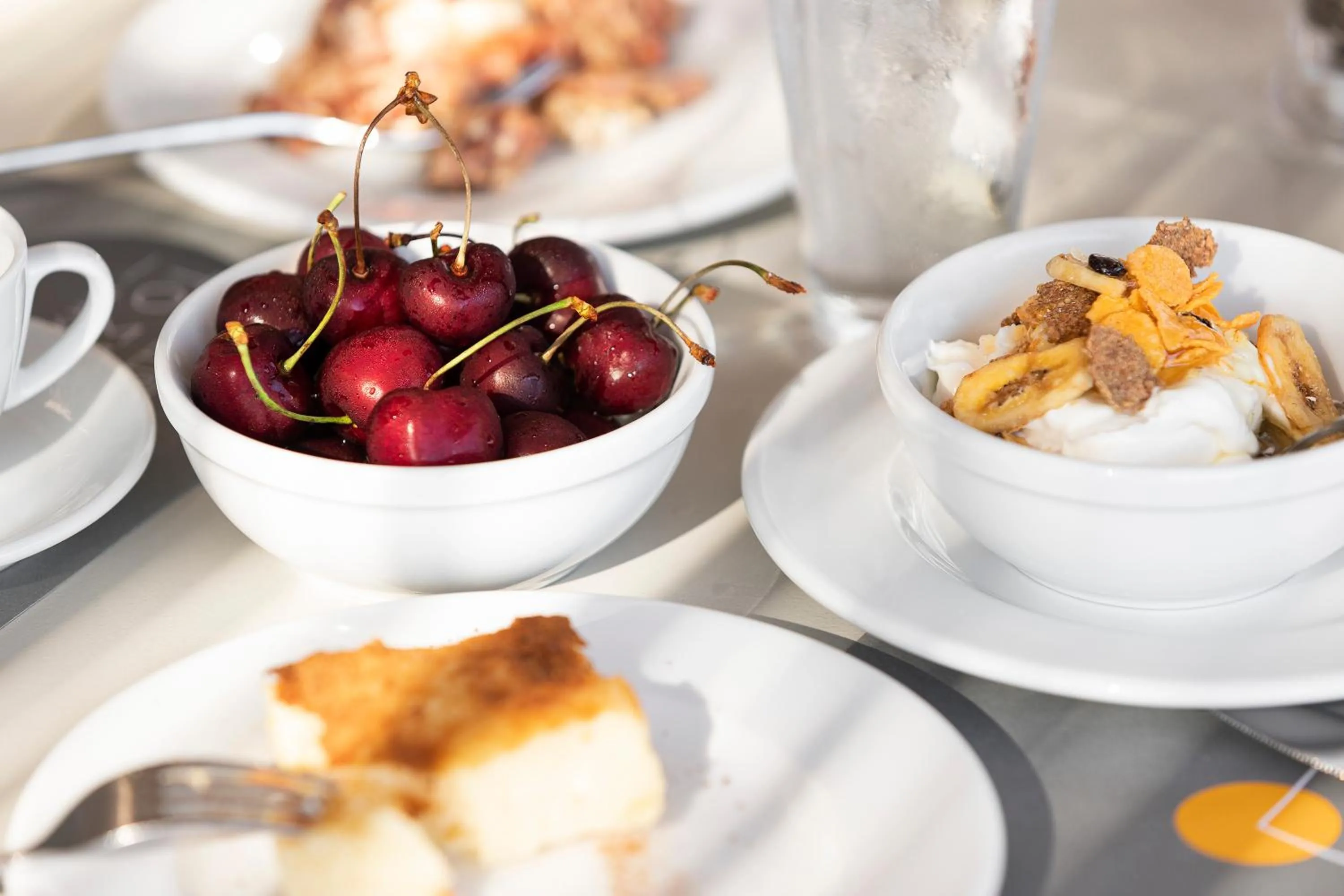 Food and drinks in Kea Village Suites & Villas