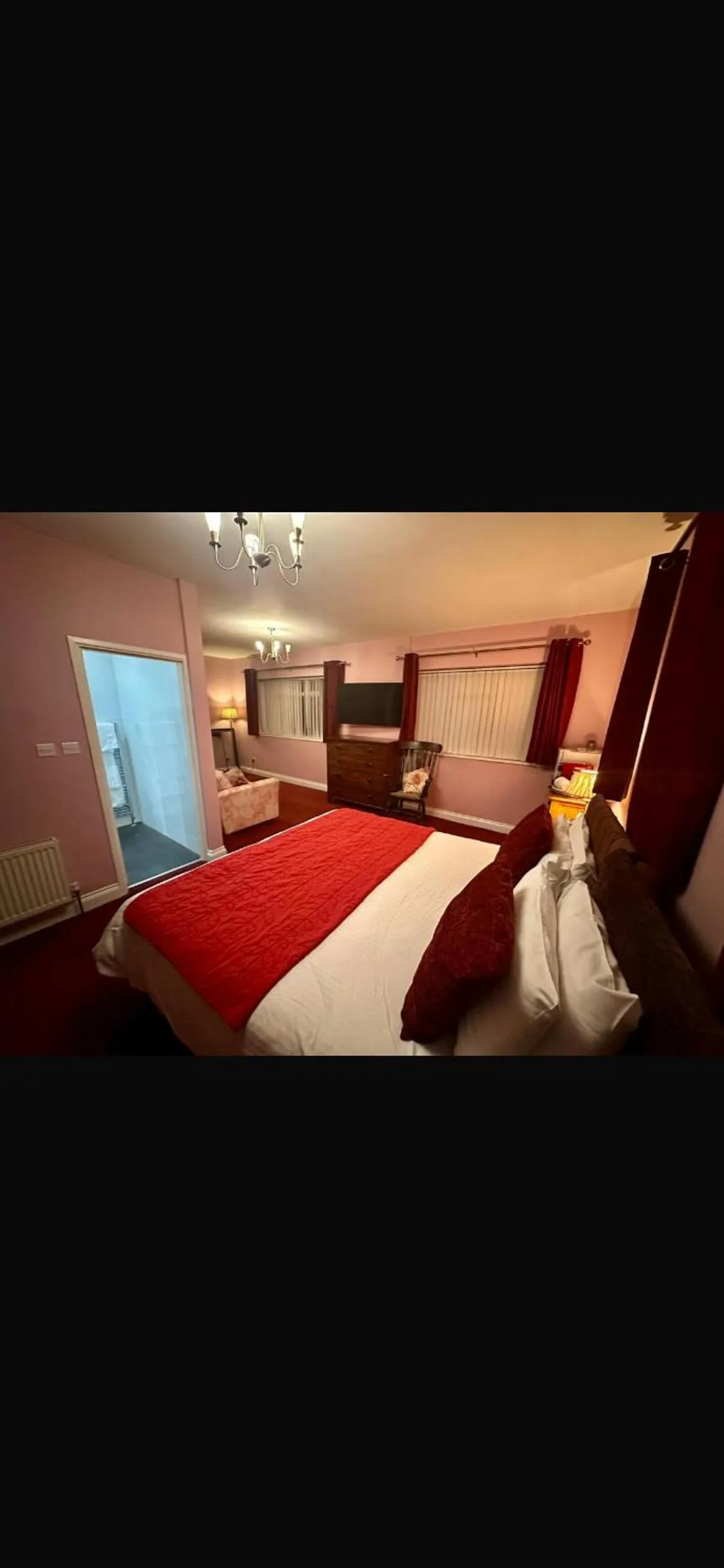 Bed in Manor Inn Galmpton