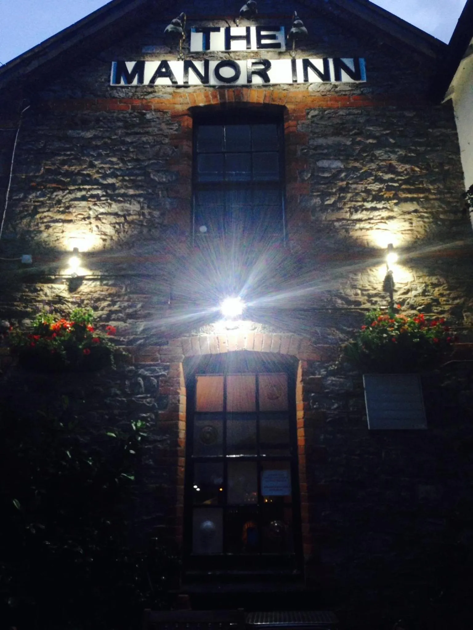 Facade/entrance in Manor Inn Galmpton