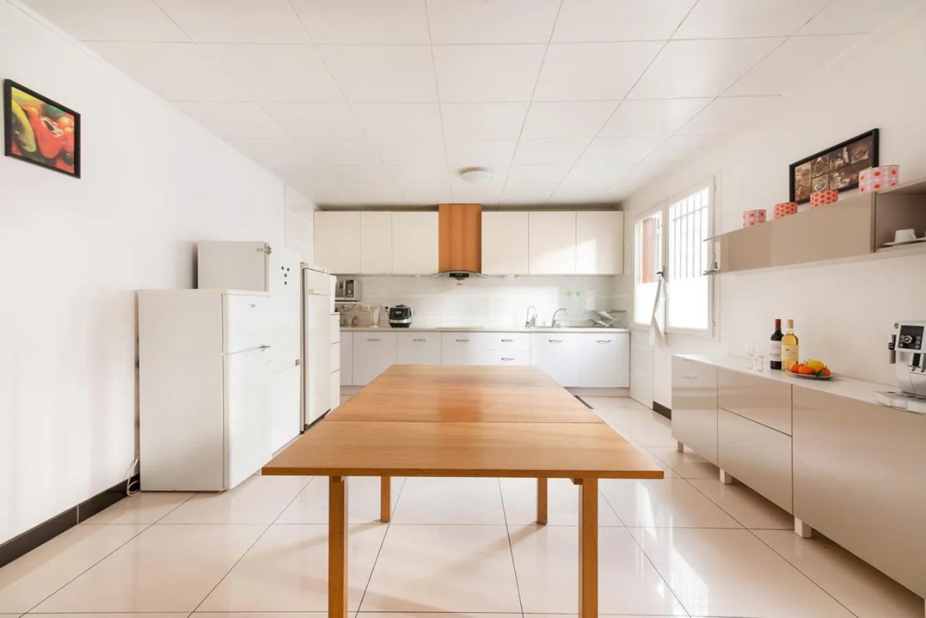 Breakfast in Cameleon Paris Guesthouse