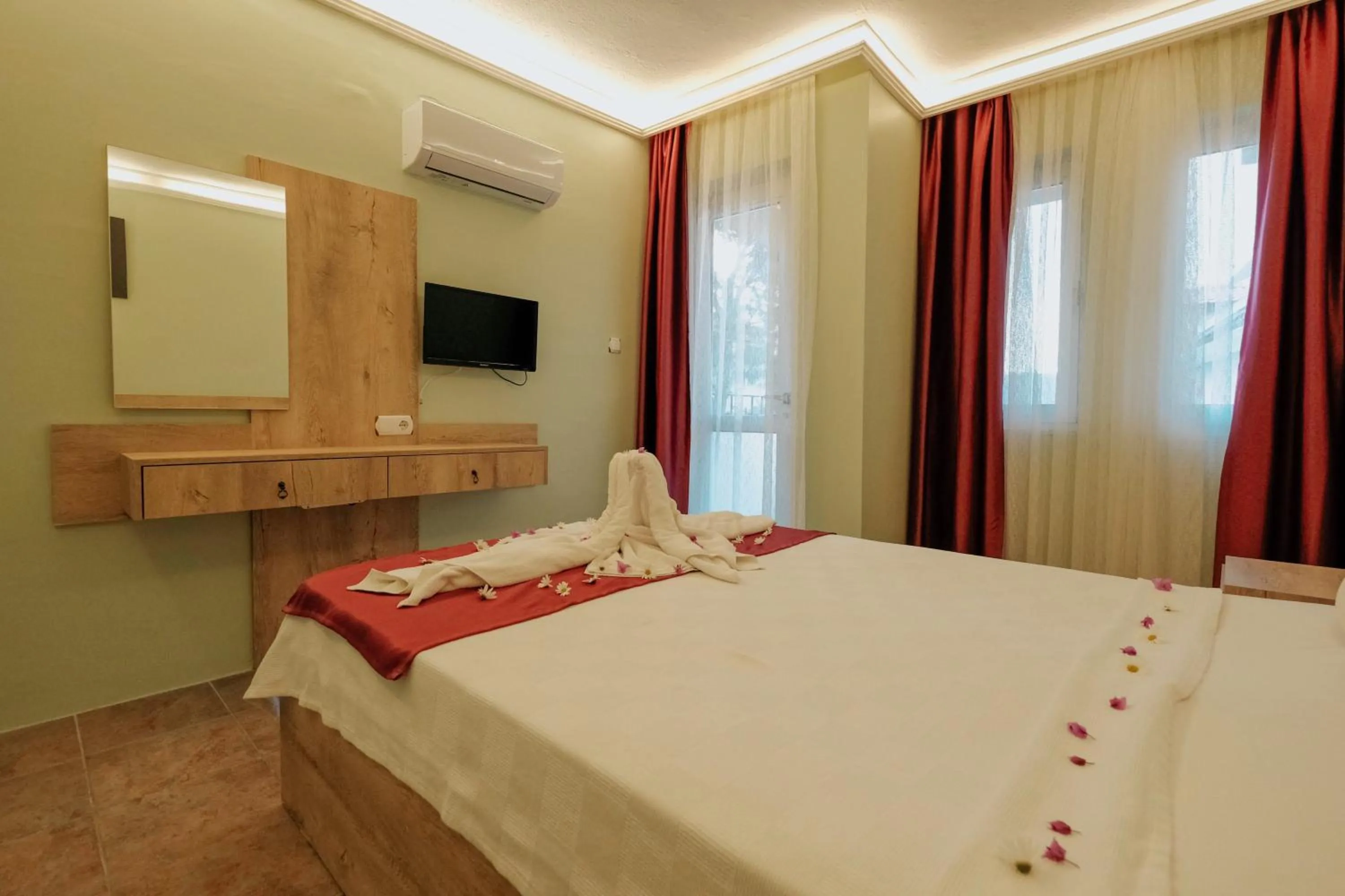 Bed in Tunacan Hotel