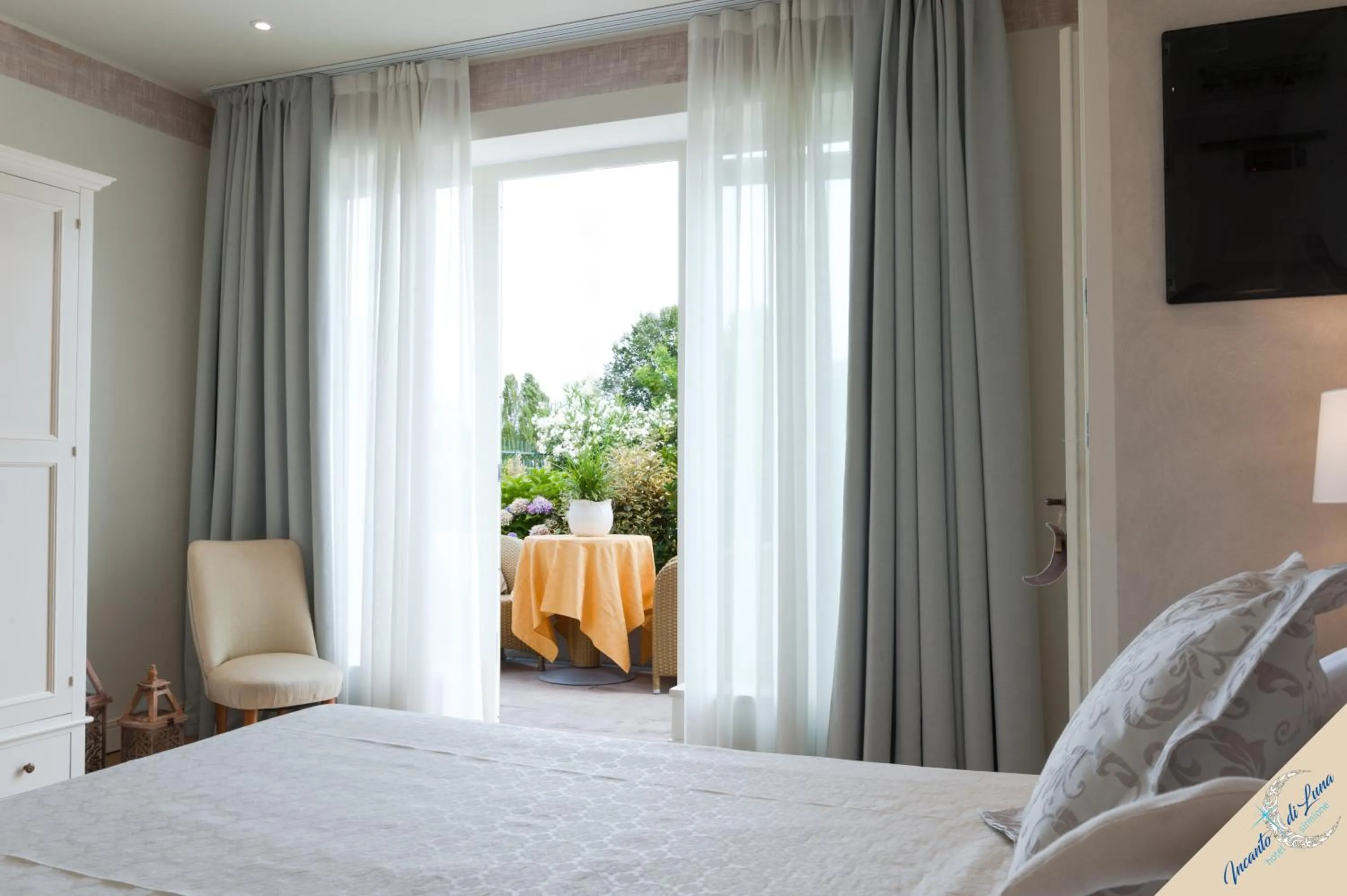 Patio in Incanto di Luna Hotel