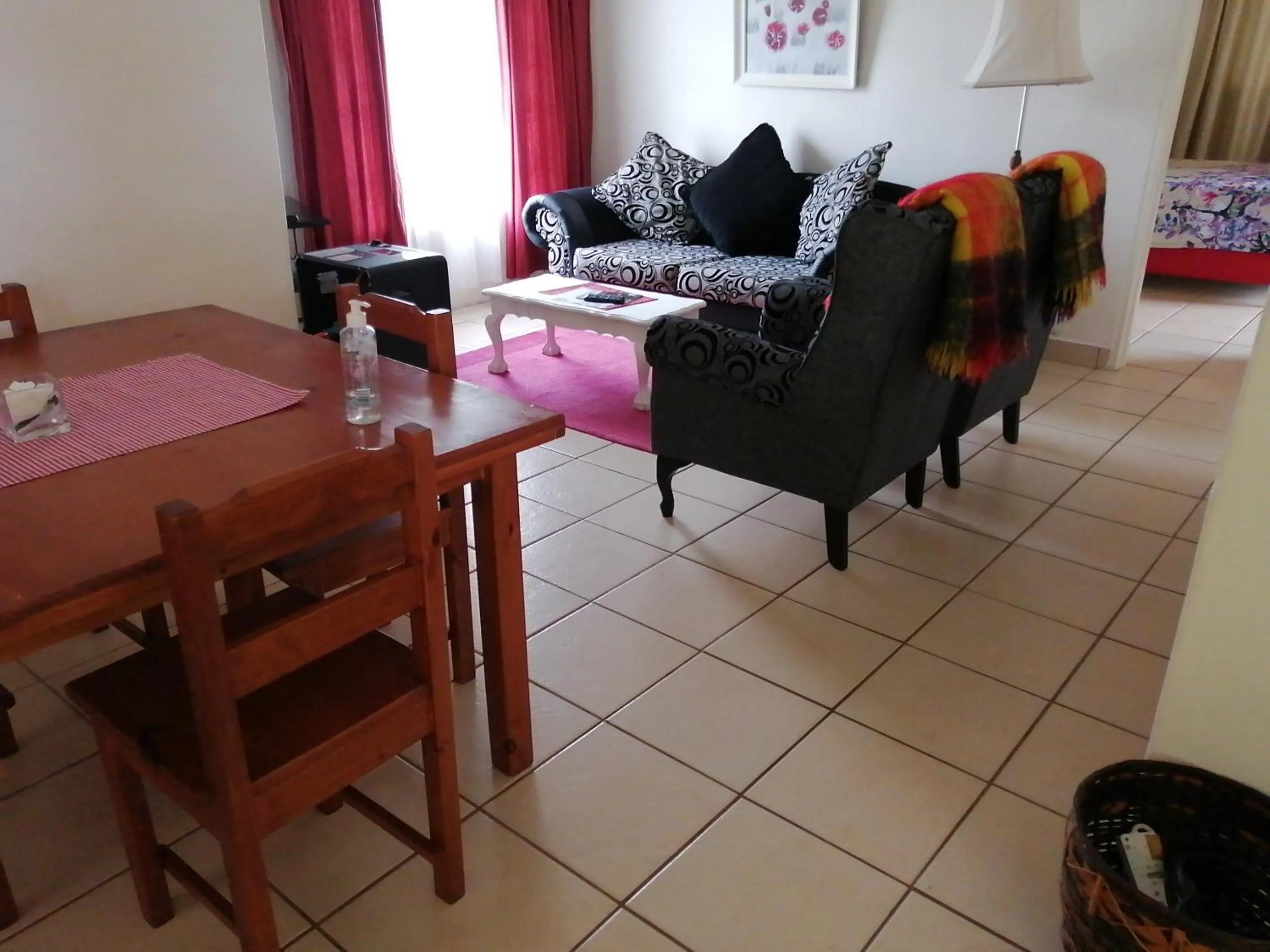 Seating area in Bell Park Self Catering