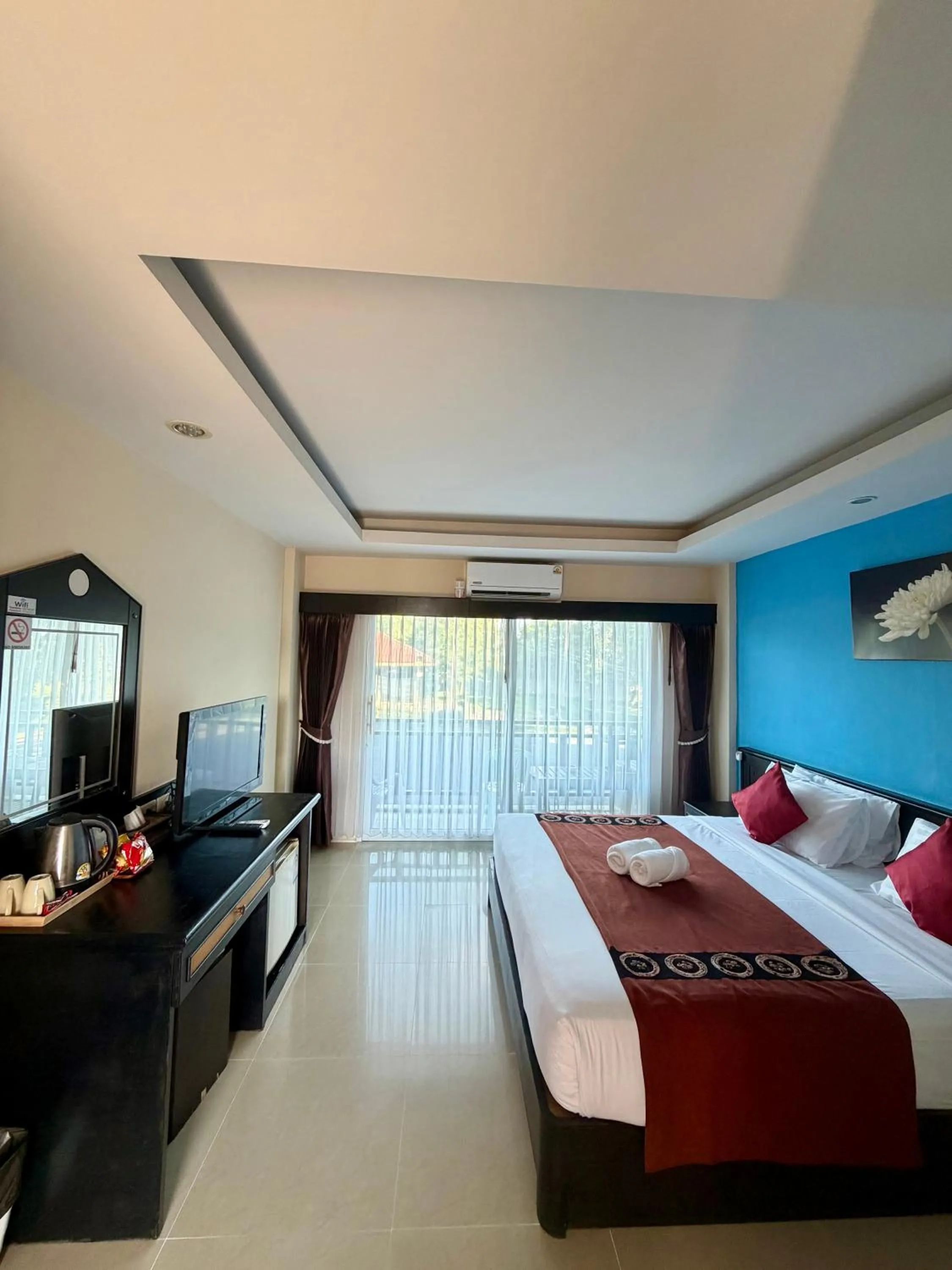 Bed in MM Hill Koh Samui Hotel - SHA Certified