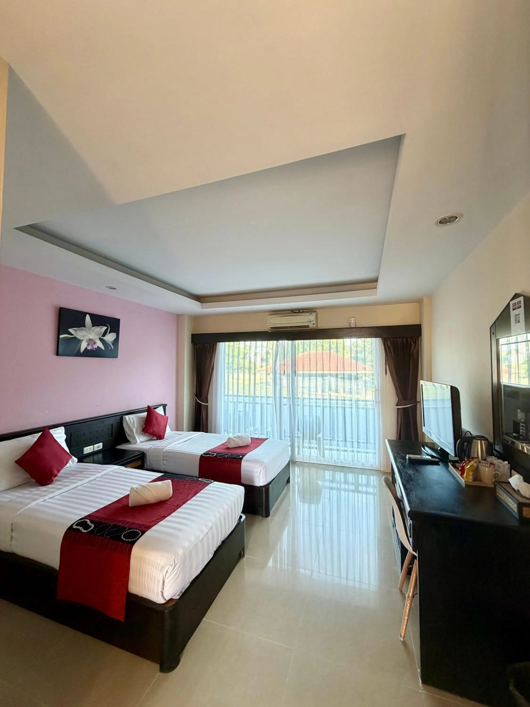 Bed in MM Hill Koh Samui Hotel - SHA Certified