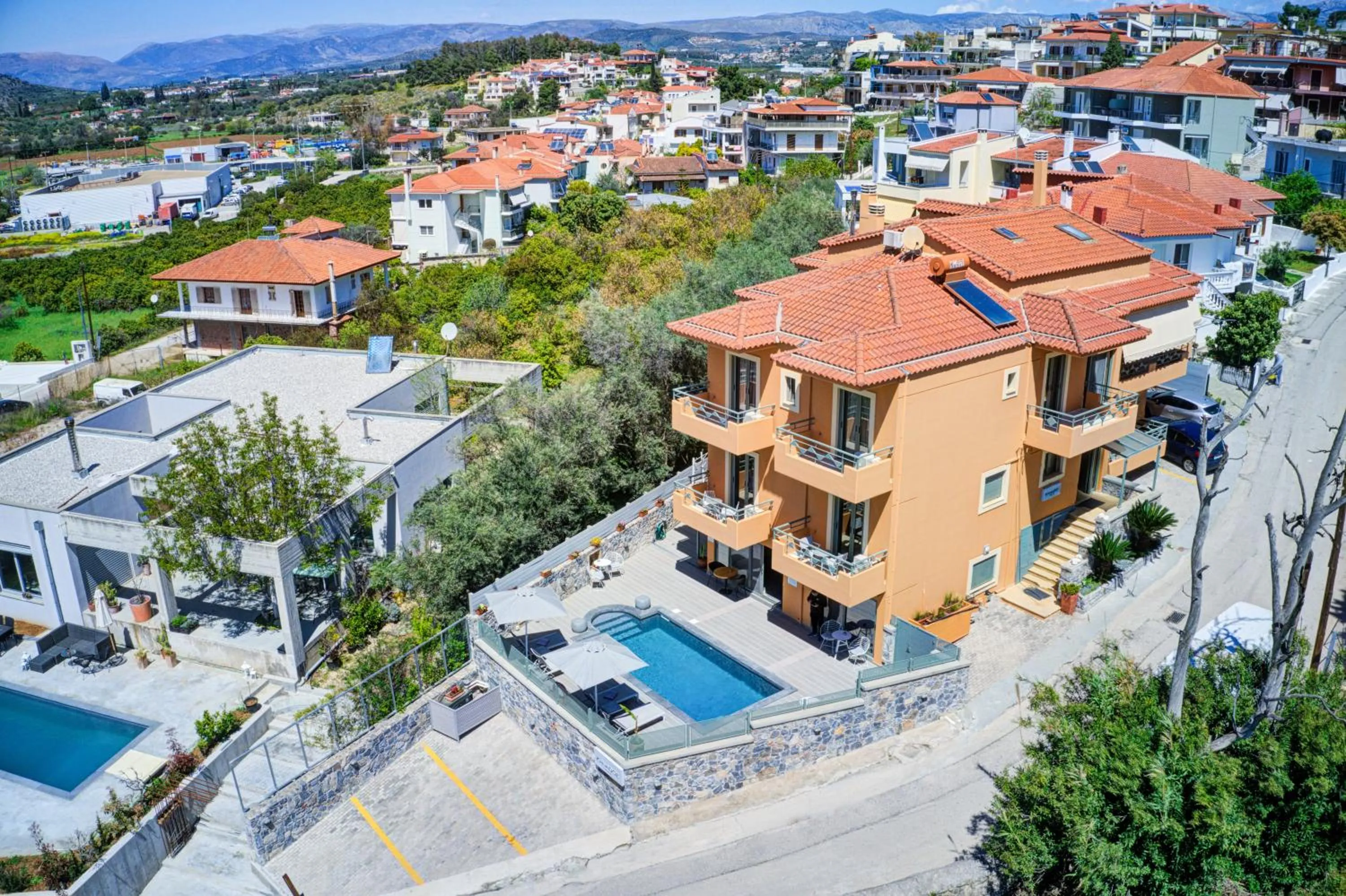 Property building in Kanathos Pigi