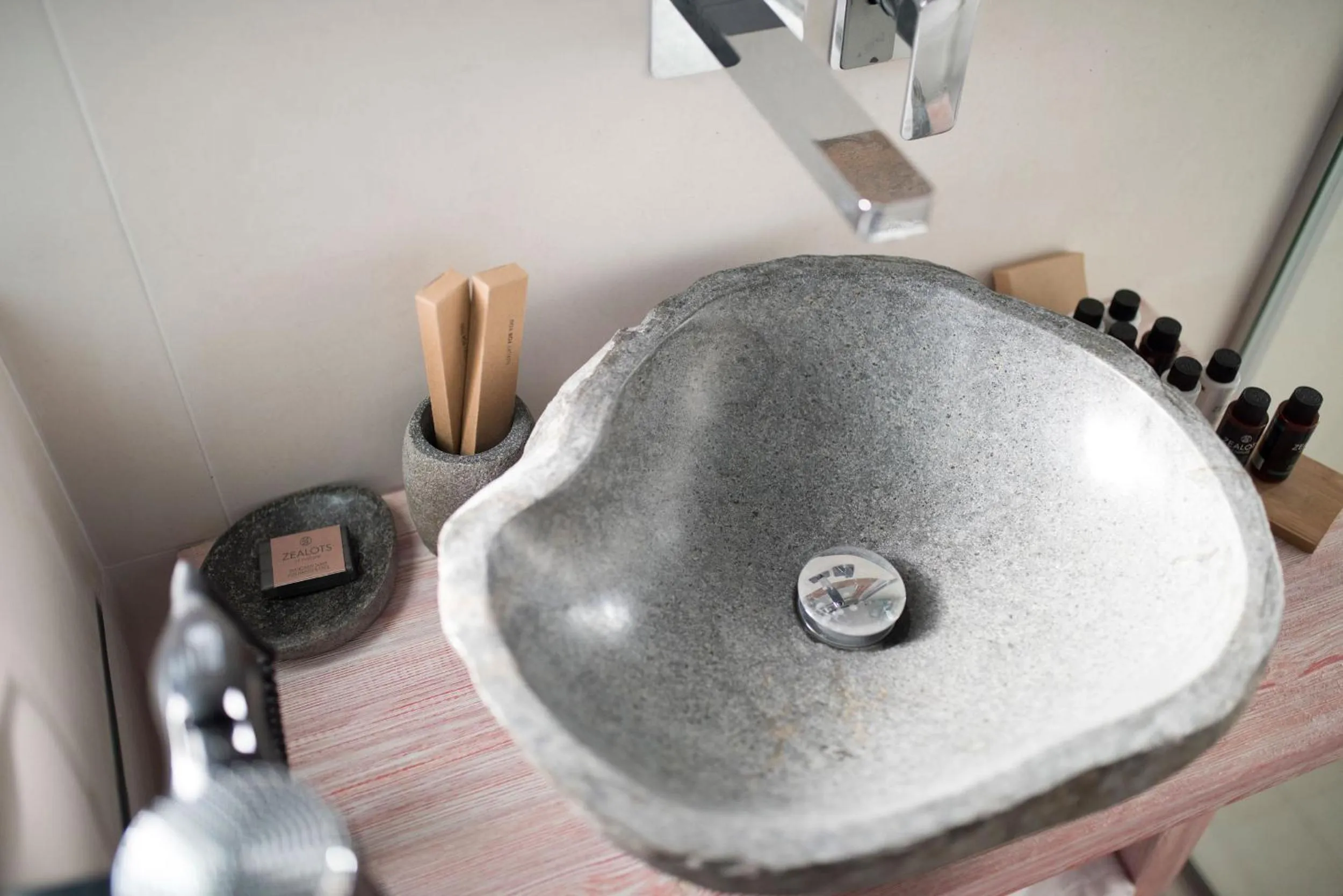 Toilet in Kanathos Pigi