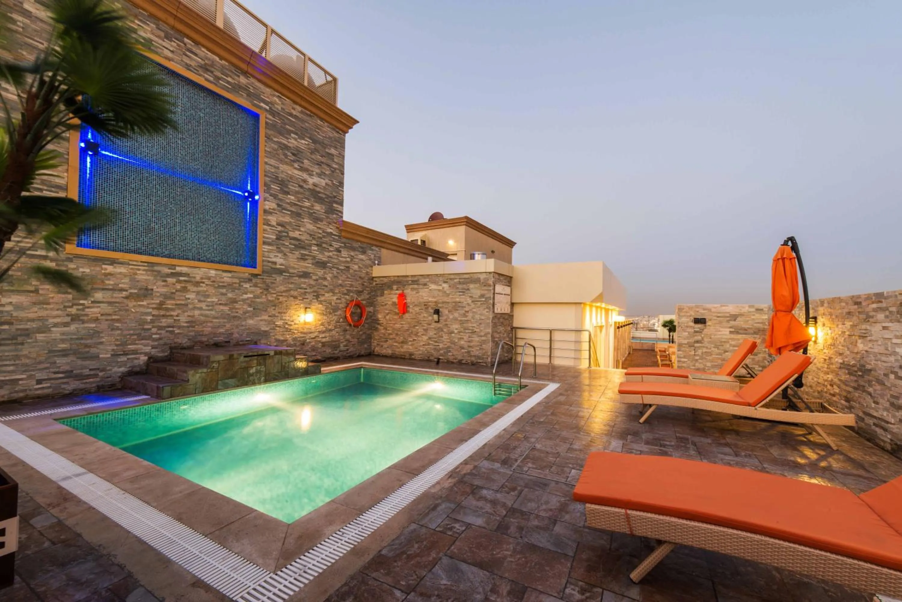 Swimming pool in Boudl Quraish