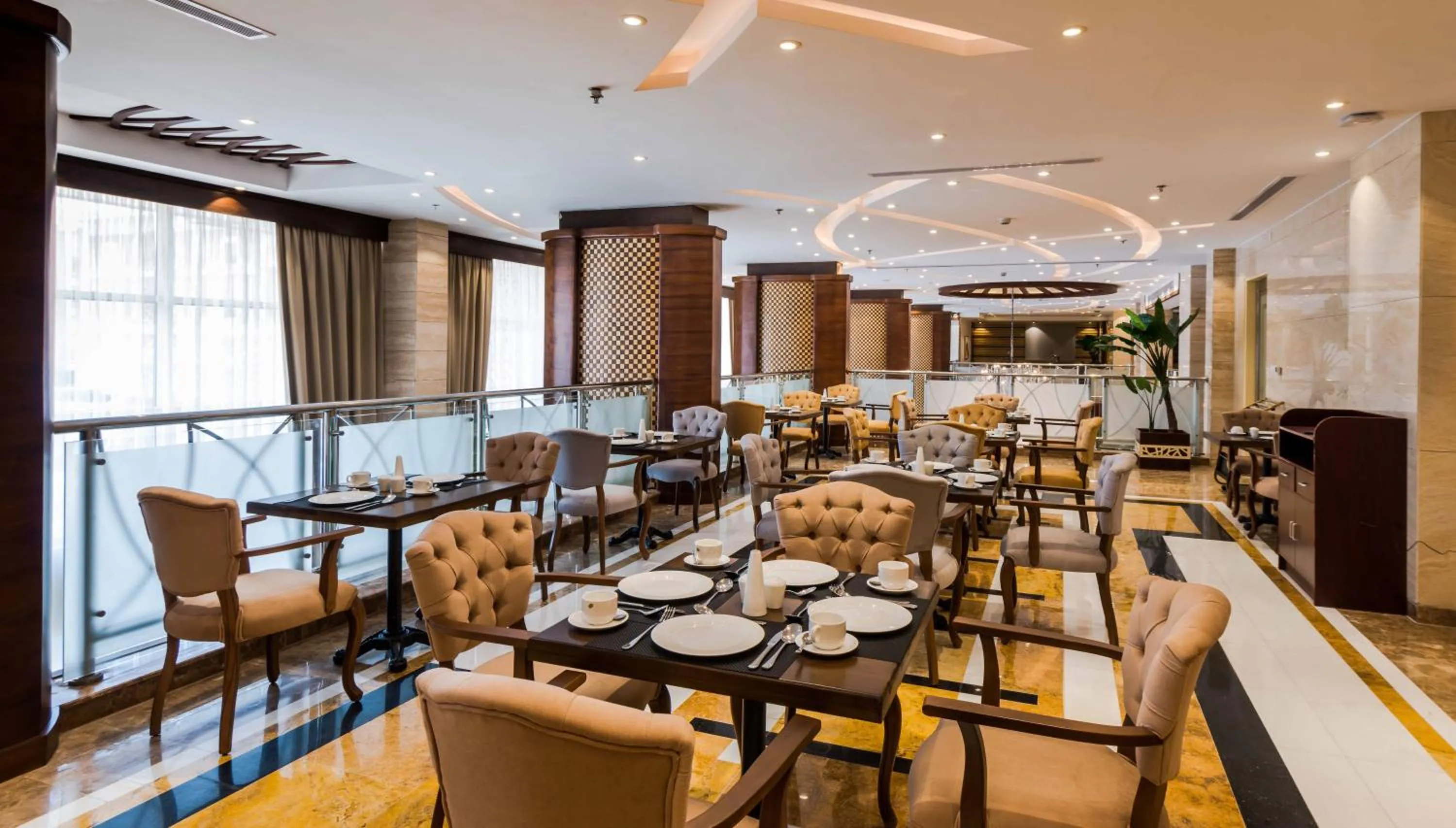 Restaurant/places to eat in Boudl Quraish