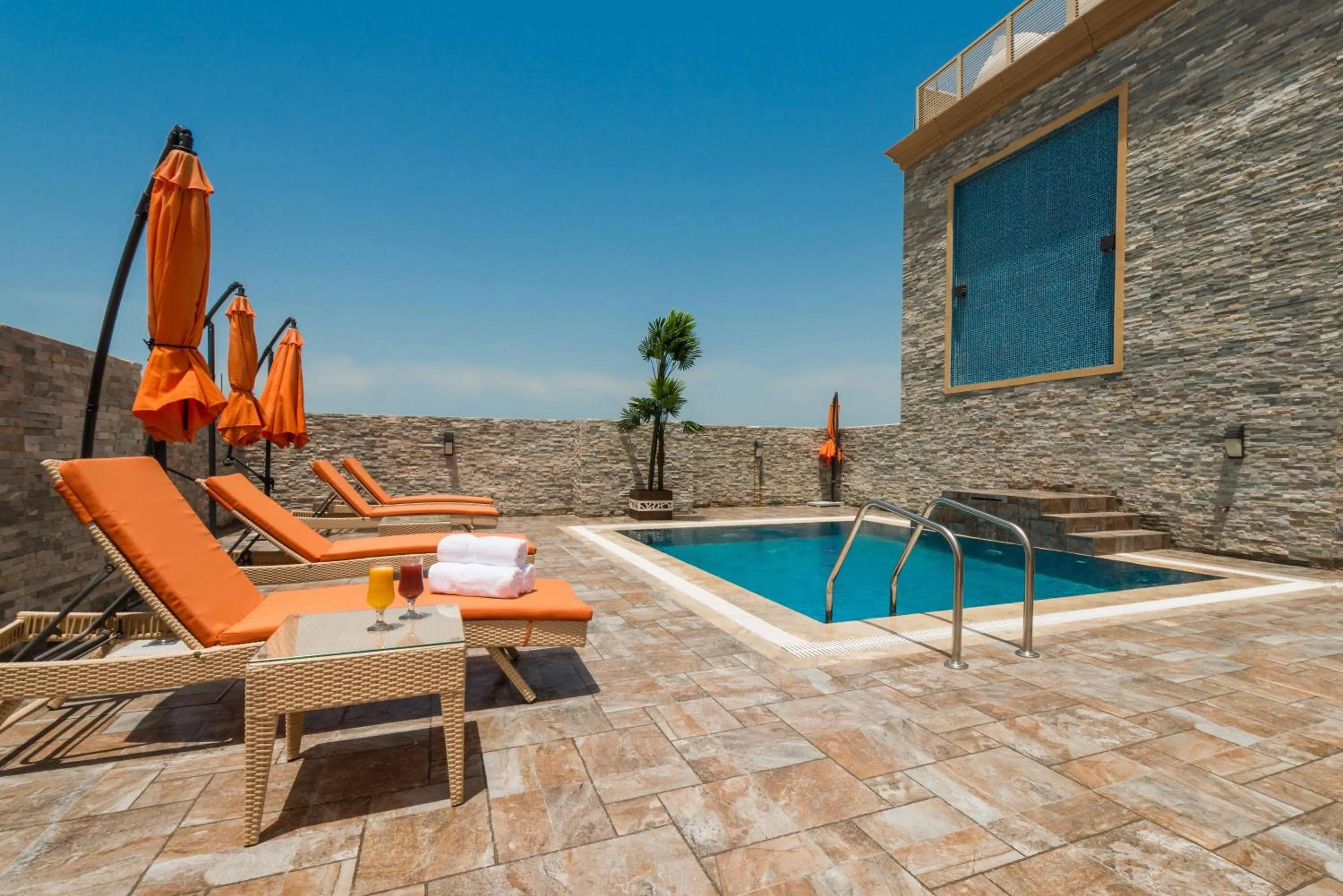 Swimming pool in Boudl Quraish